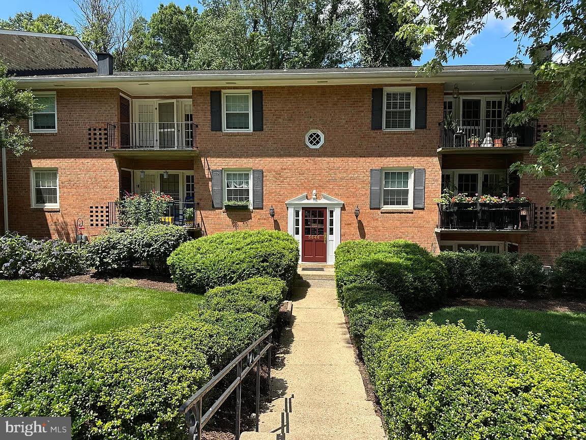 3846 LYNDHURST DRIVE 302