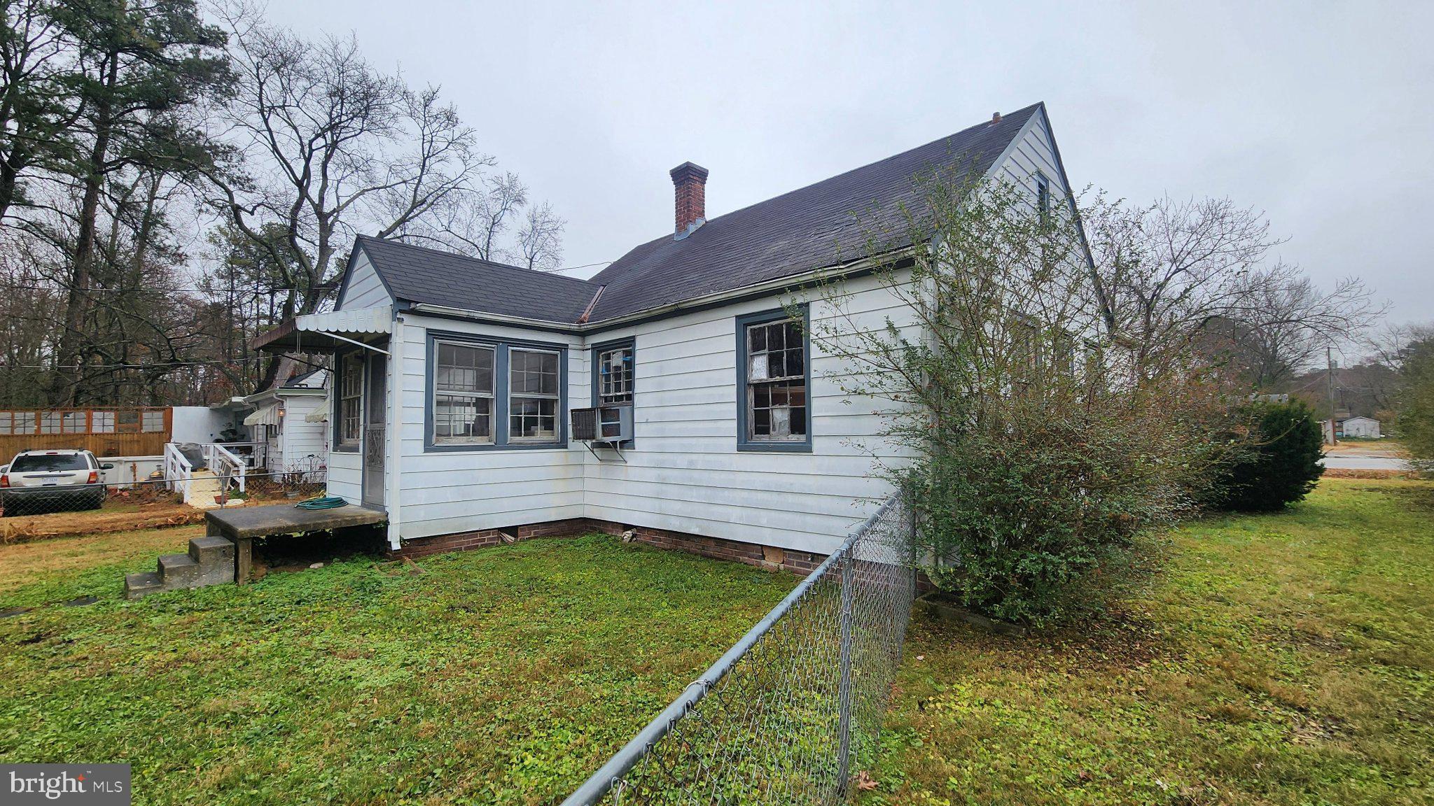 211 NAGLEE AVENUE