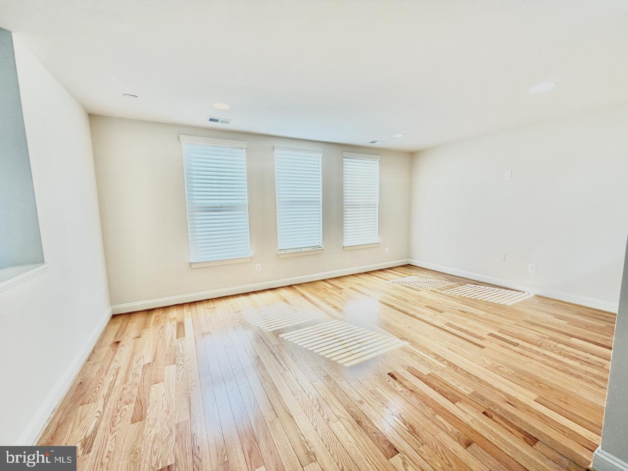 BRAMBLETON - Residential