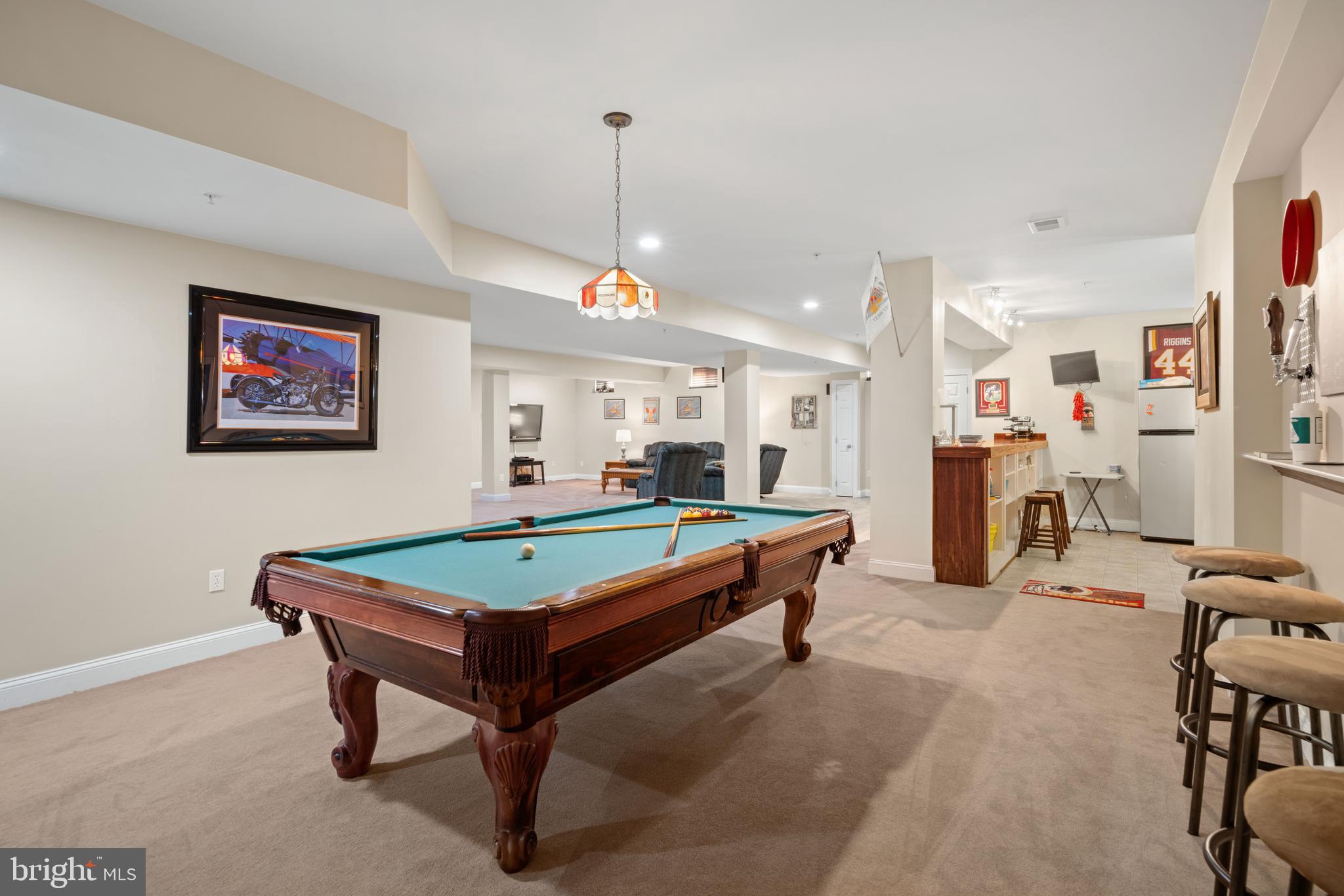 ANNAPOLIS WOODS - Residential