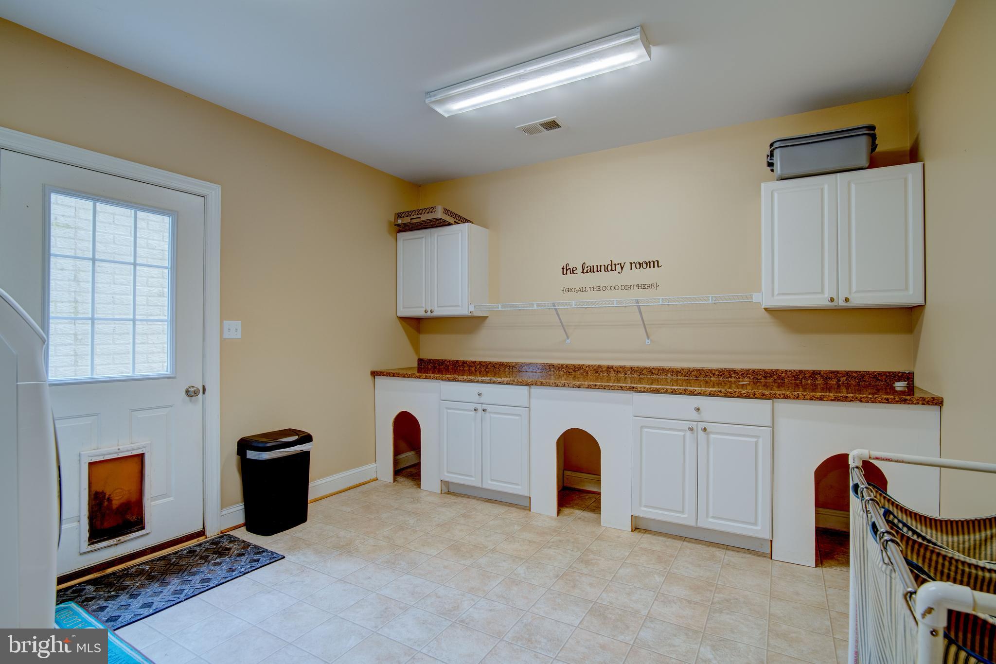 ANNAPOLIS WOODS - Residential