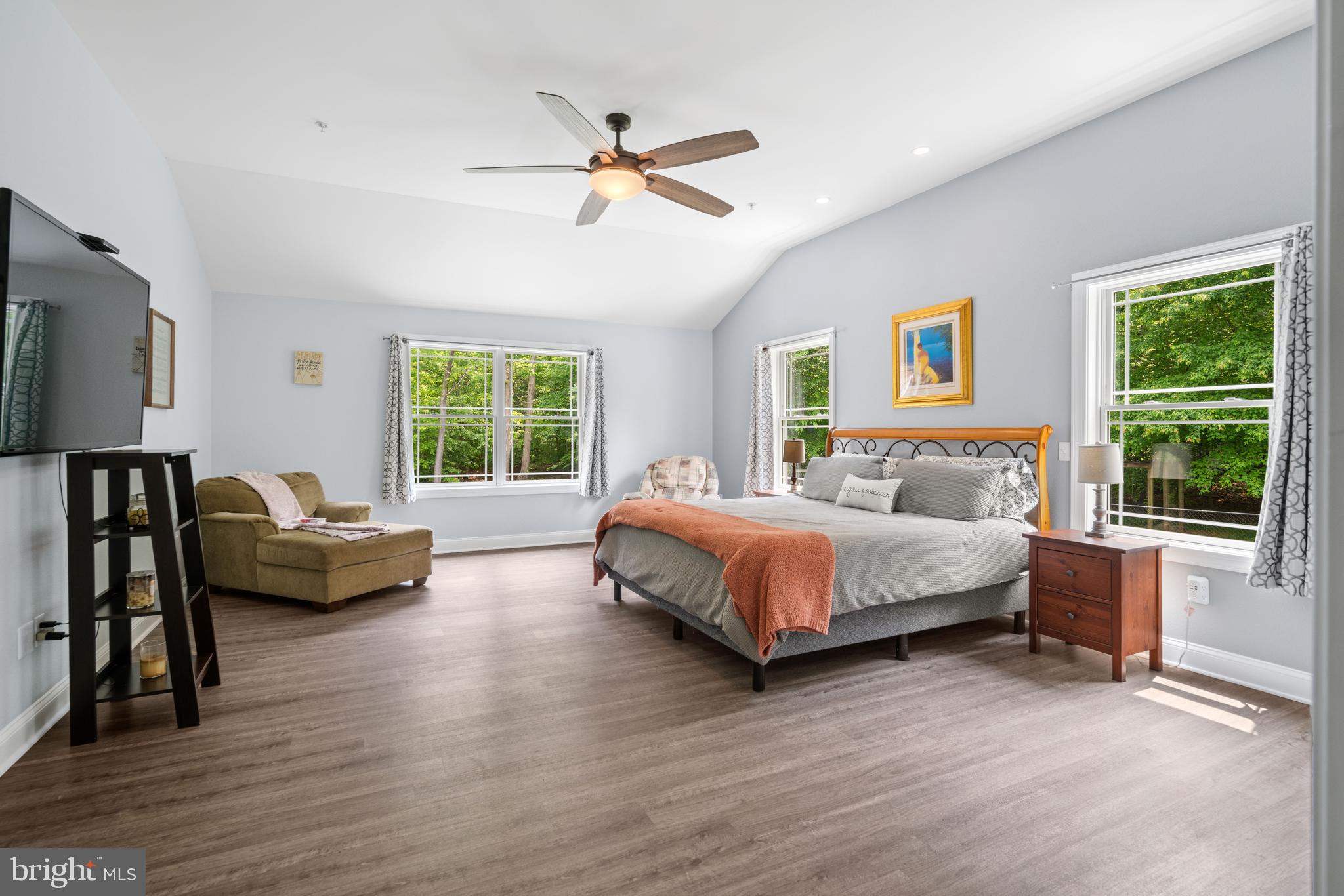 ANNAPOLIS WOODS - Residential