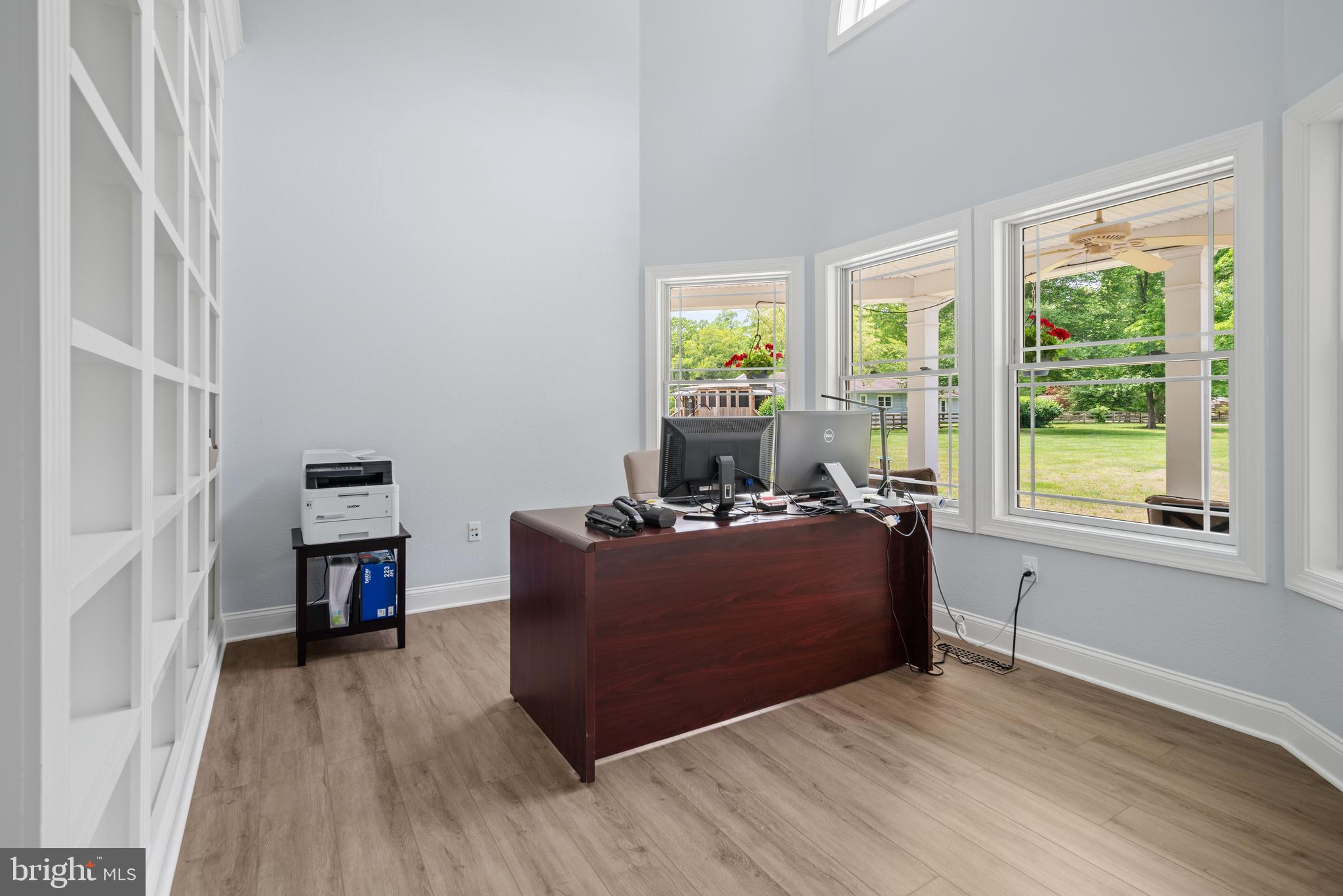 ANNAPOLIS WOODS - Residential