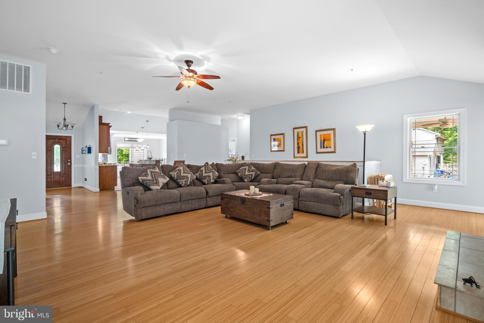 ANNAPOLIS WOODS - Residential