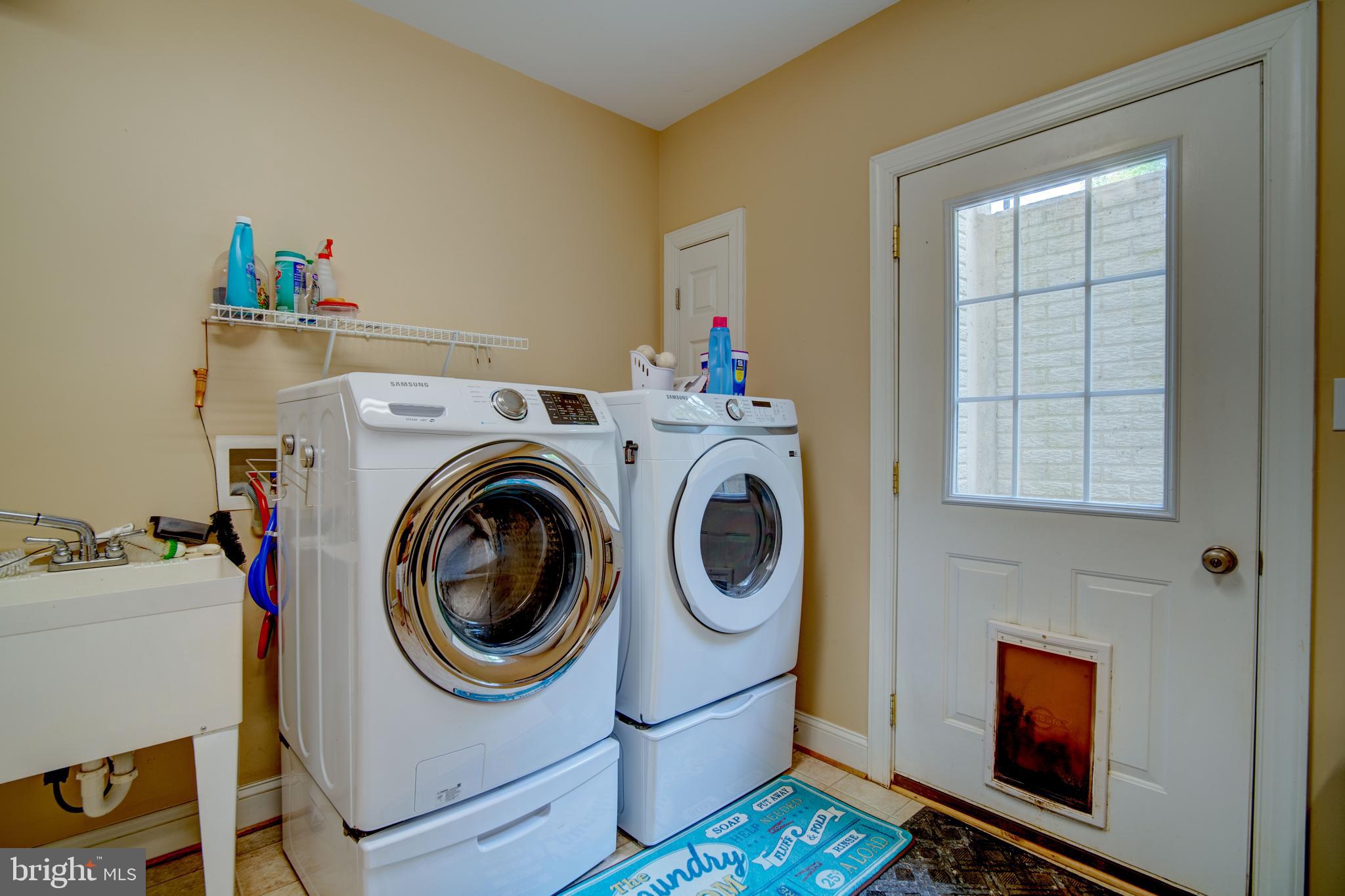 ANNAPOLIS WOODS - Residential