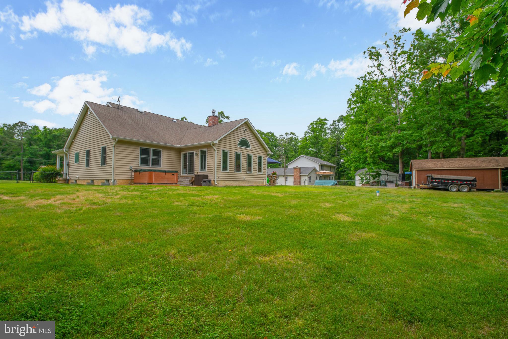 ANNAPOLIS WOODS - Residential