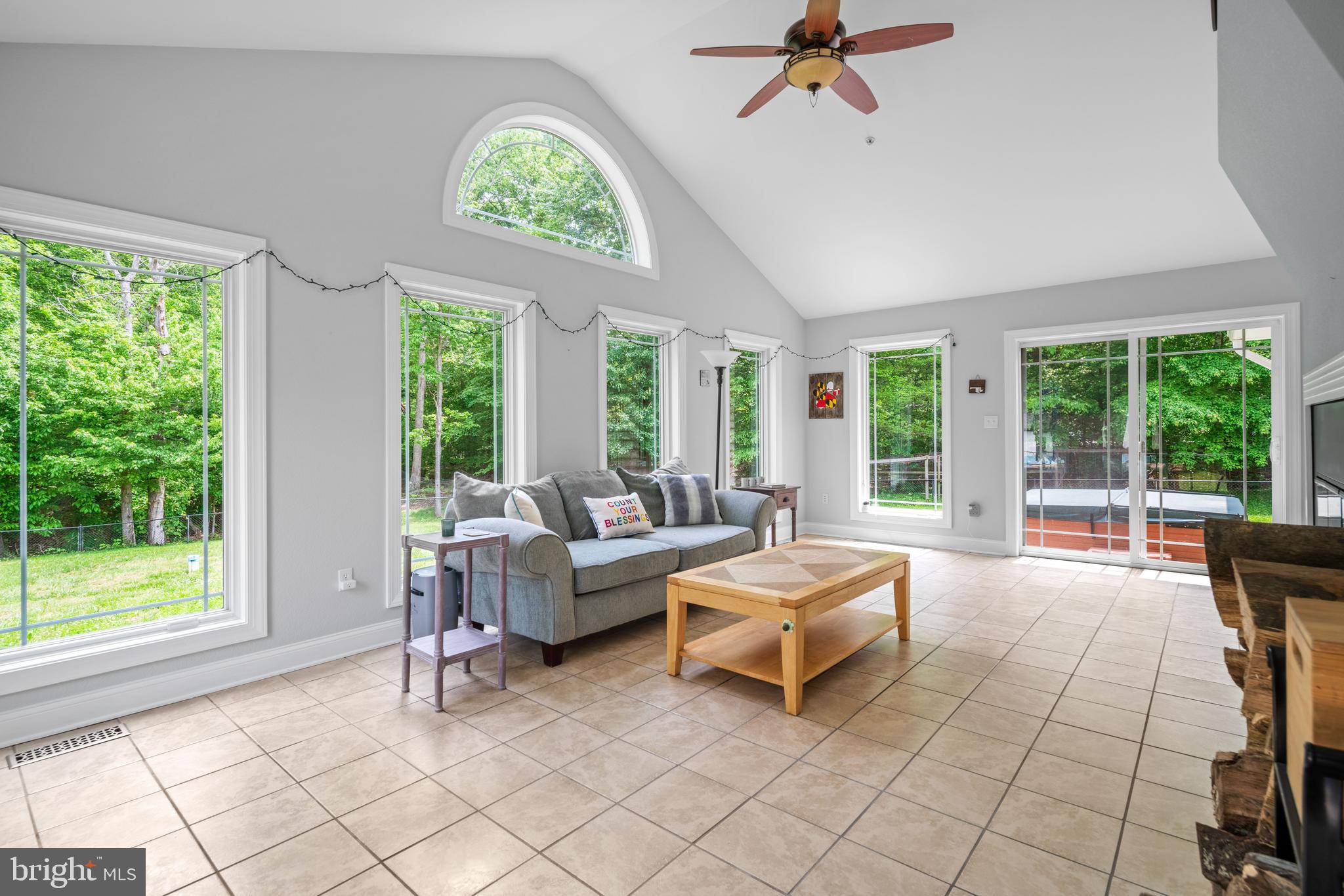 ANNAPOLIS WOODS - Residential