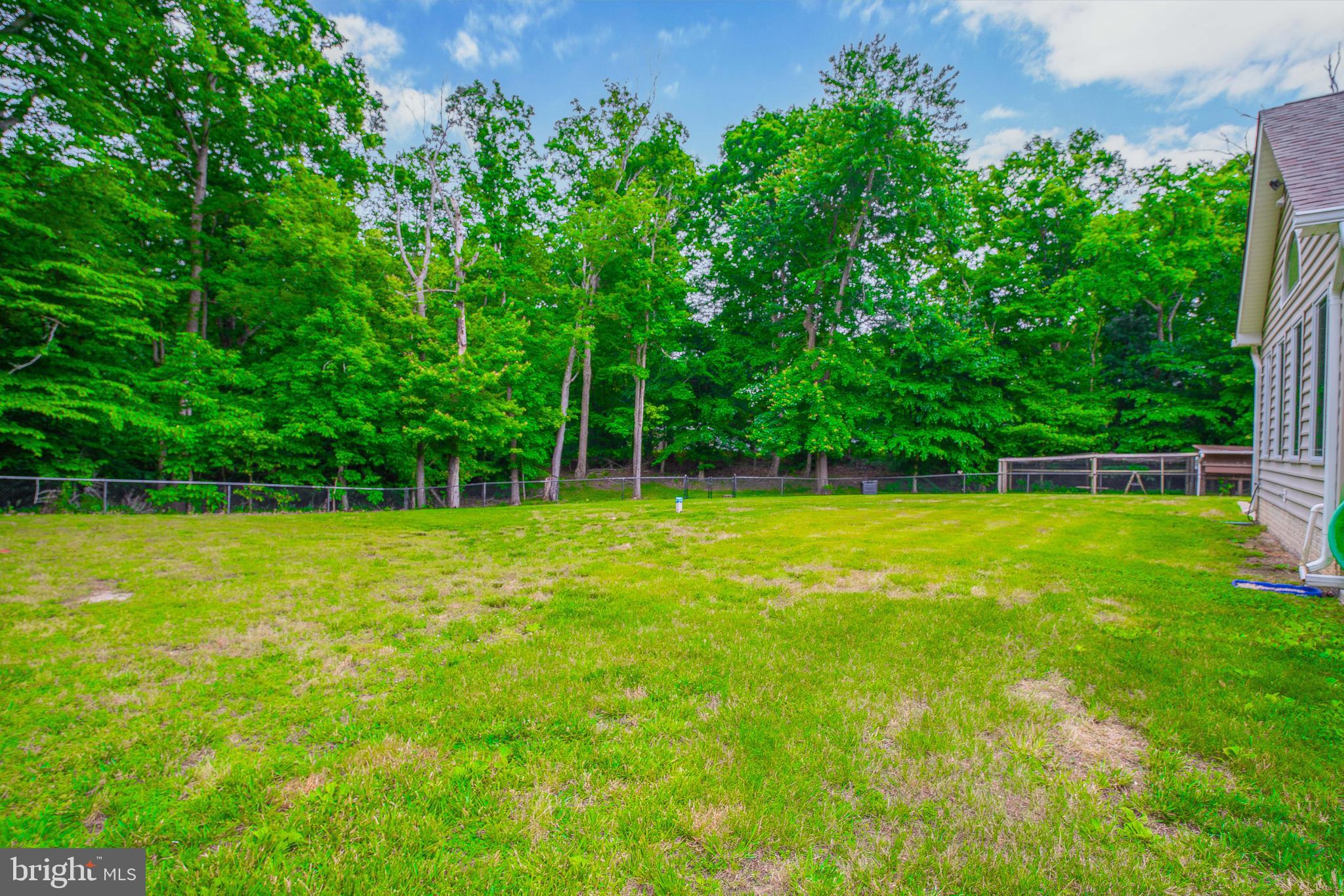 ANNAPOLIS WOODS - Residential