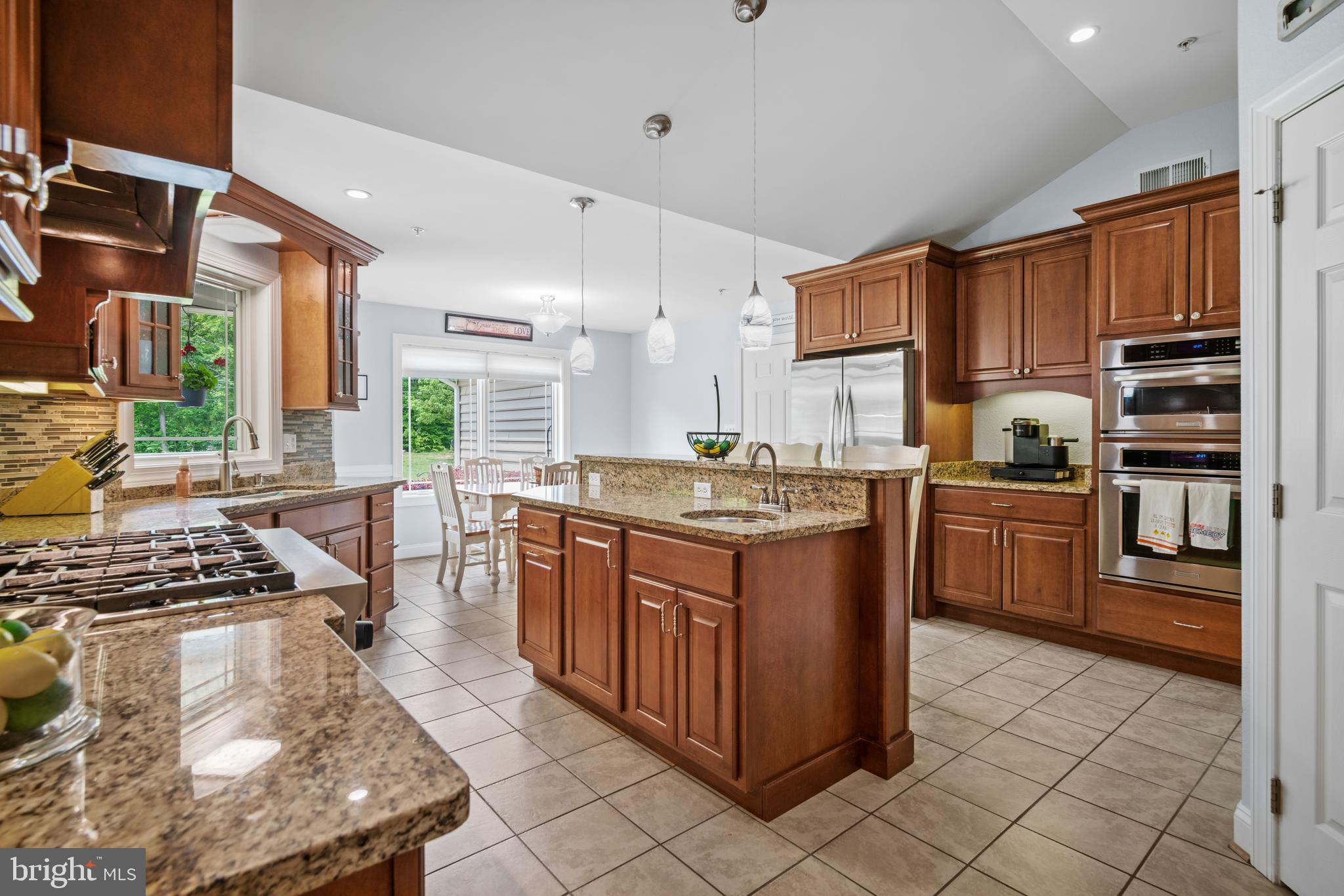 ANNAPOLIS WOODS - Residential