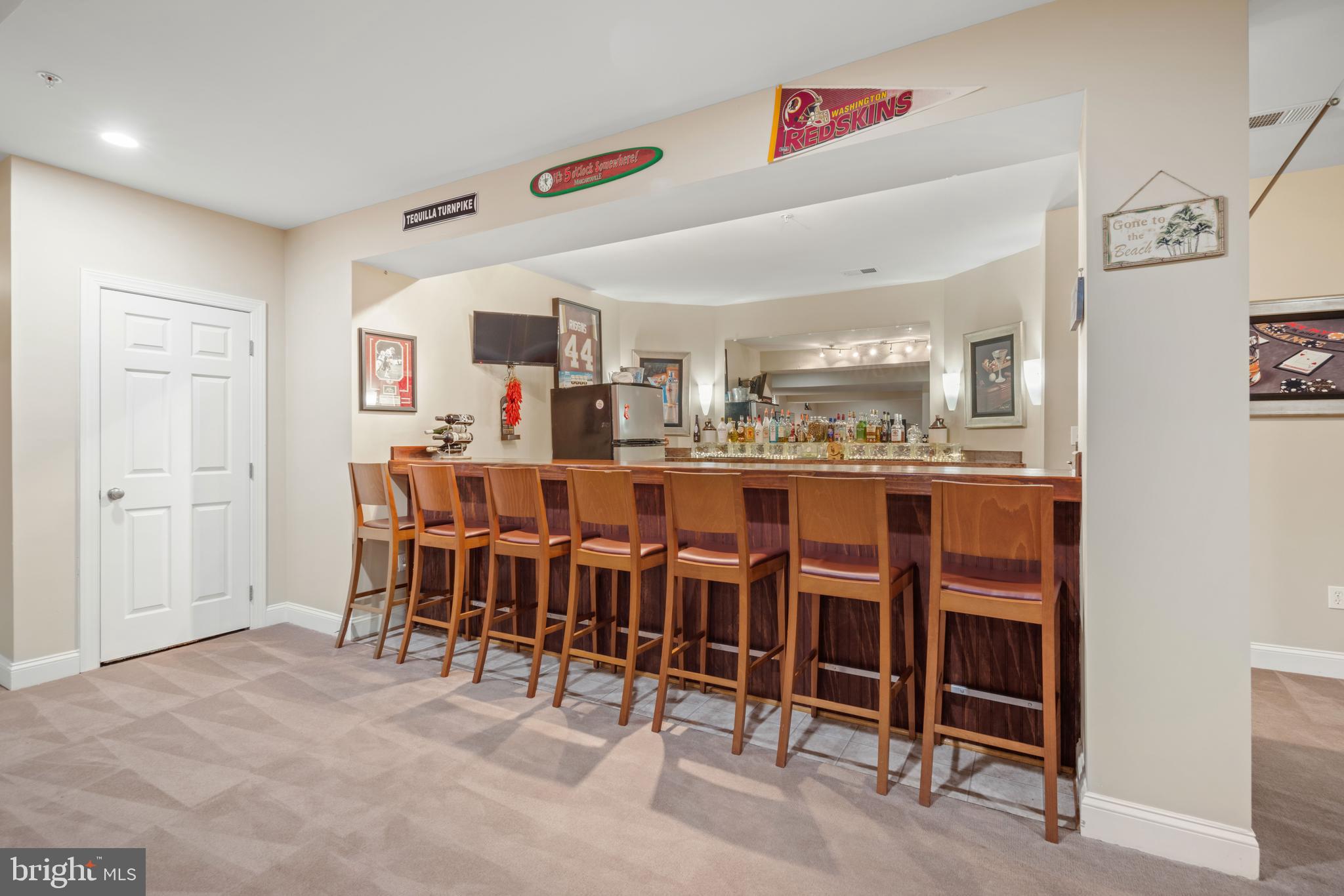 ANNAPOLIS WOODS - Residential