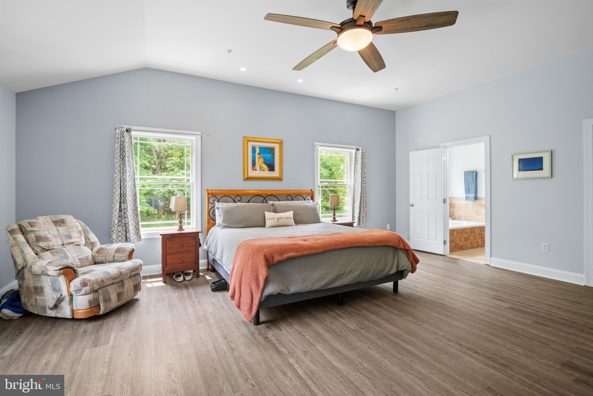 ANNAPOLIS WOODS - Residential