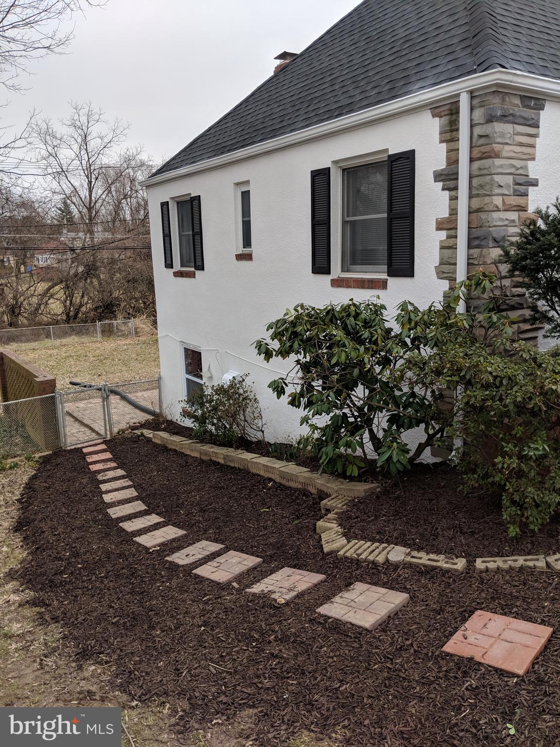 ELMWOOD - Residential