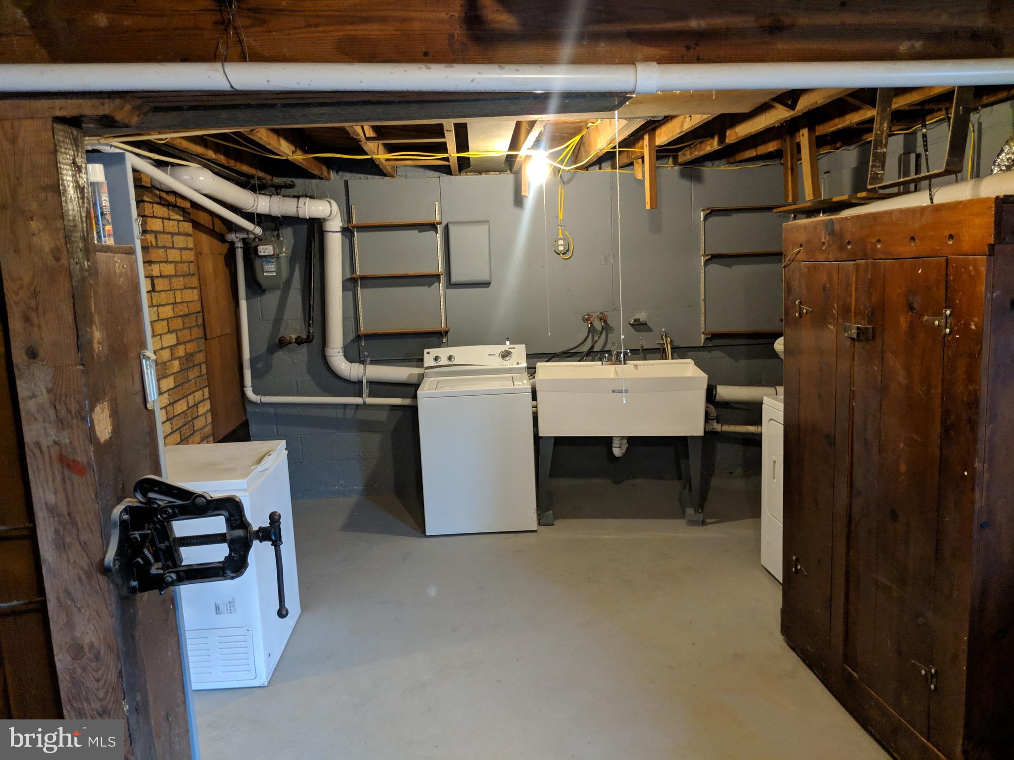 ELMWOOD - Residential