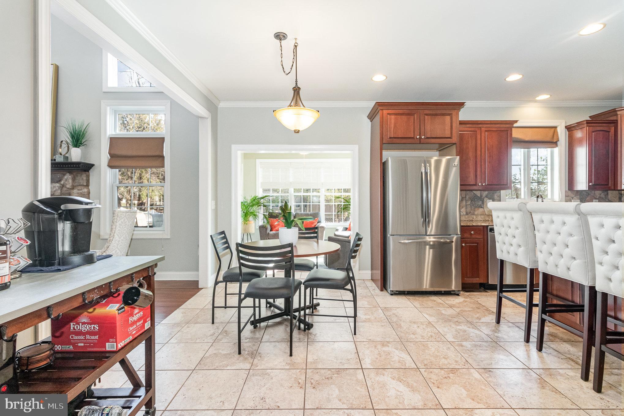 FOREST HILLS - Residential