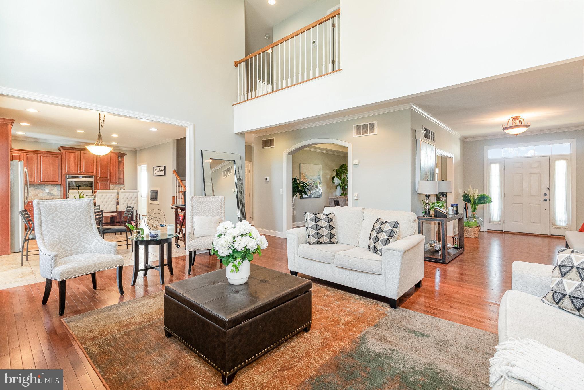 FOREST HILLS - Residential