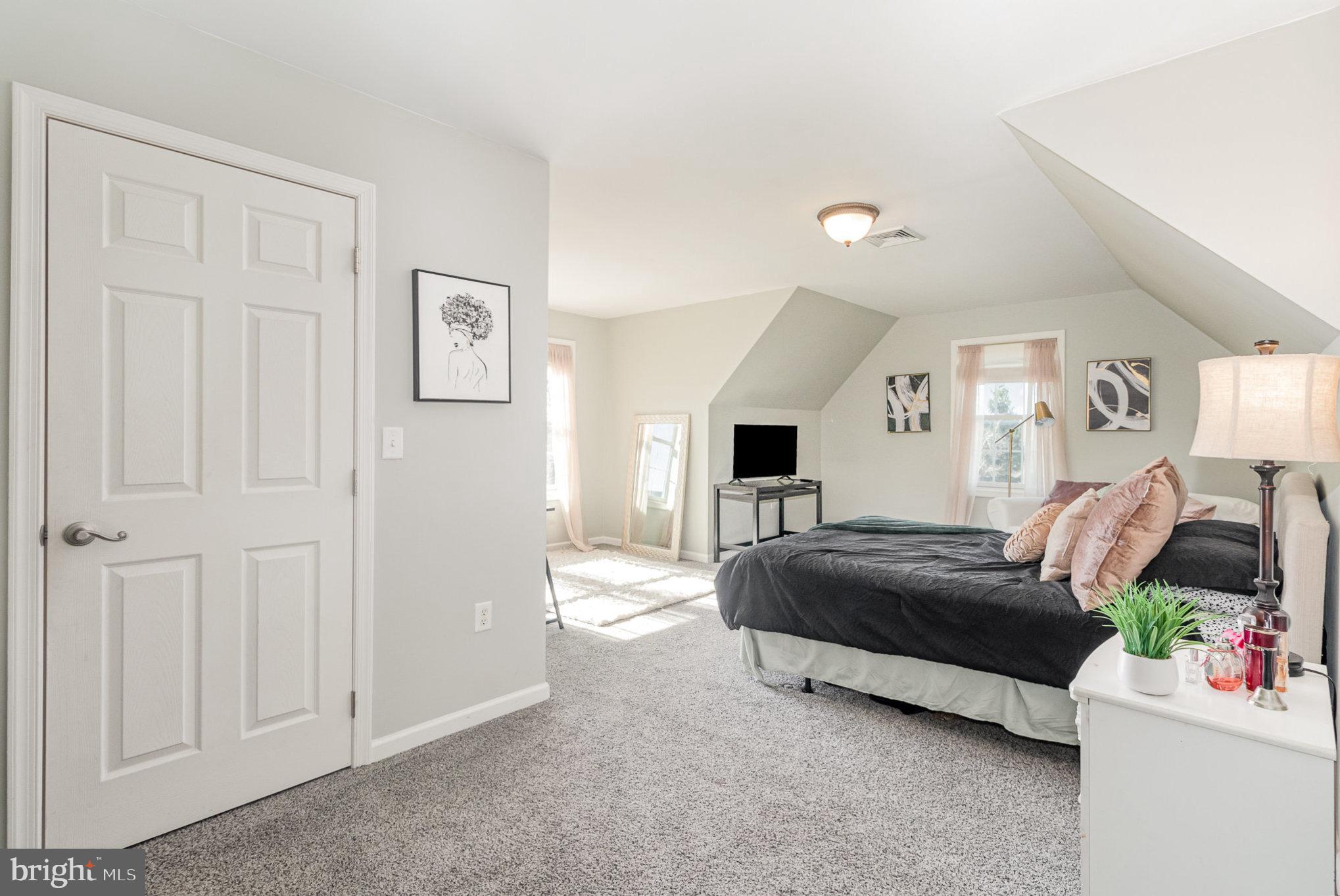 FOREST HILLS - Residential