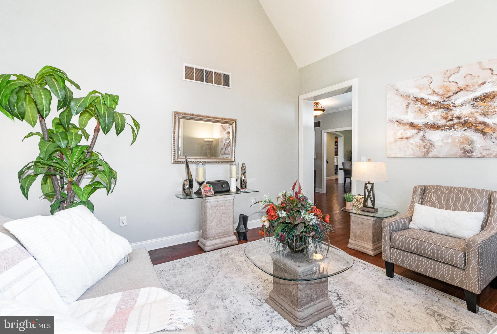 FOREST HILLS - Residential