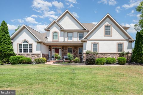 2452 MERCEDES COURT HARRISBURG PA 17112
