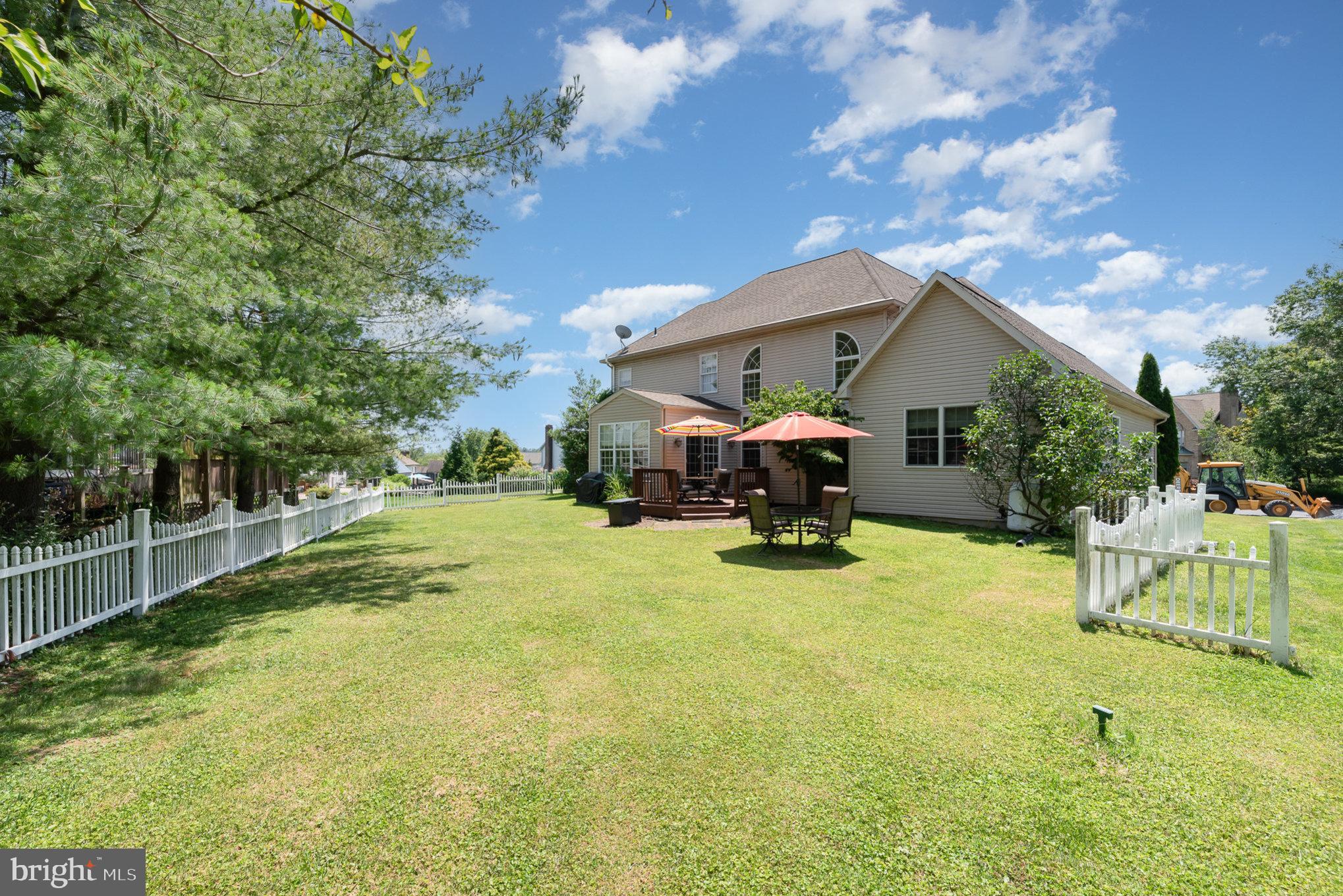 FOREST HILLS - Residential