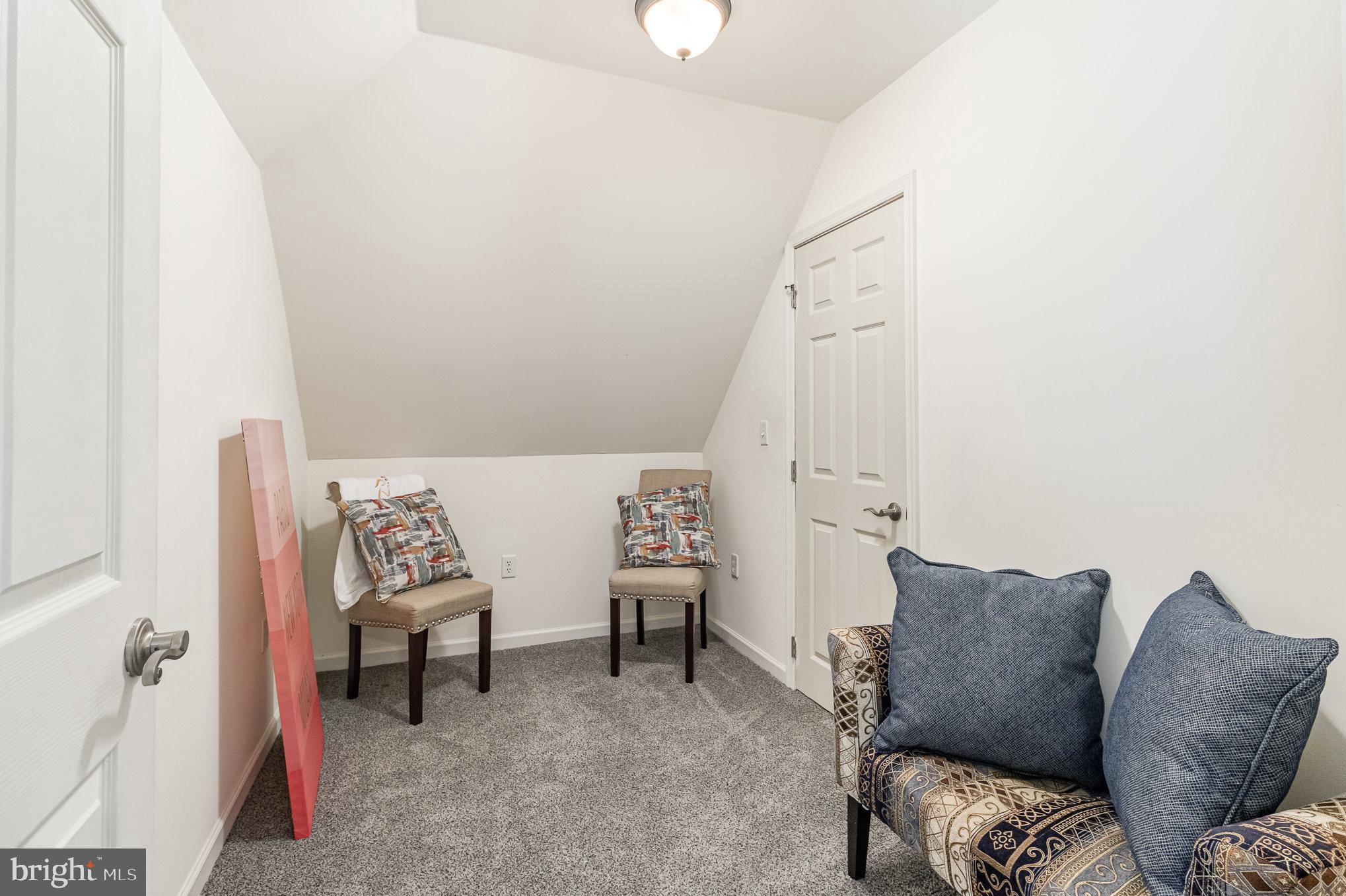 FOREST HILLS - Residential