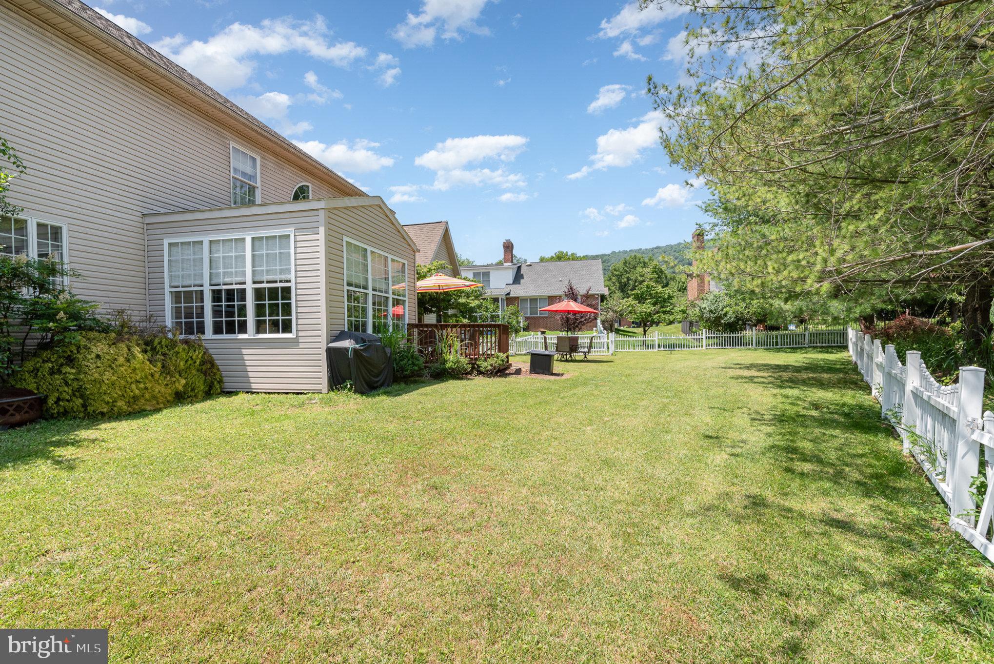 FOREST HILLS - Residential