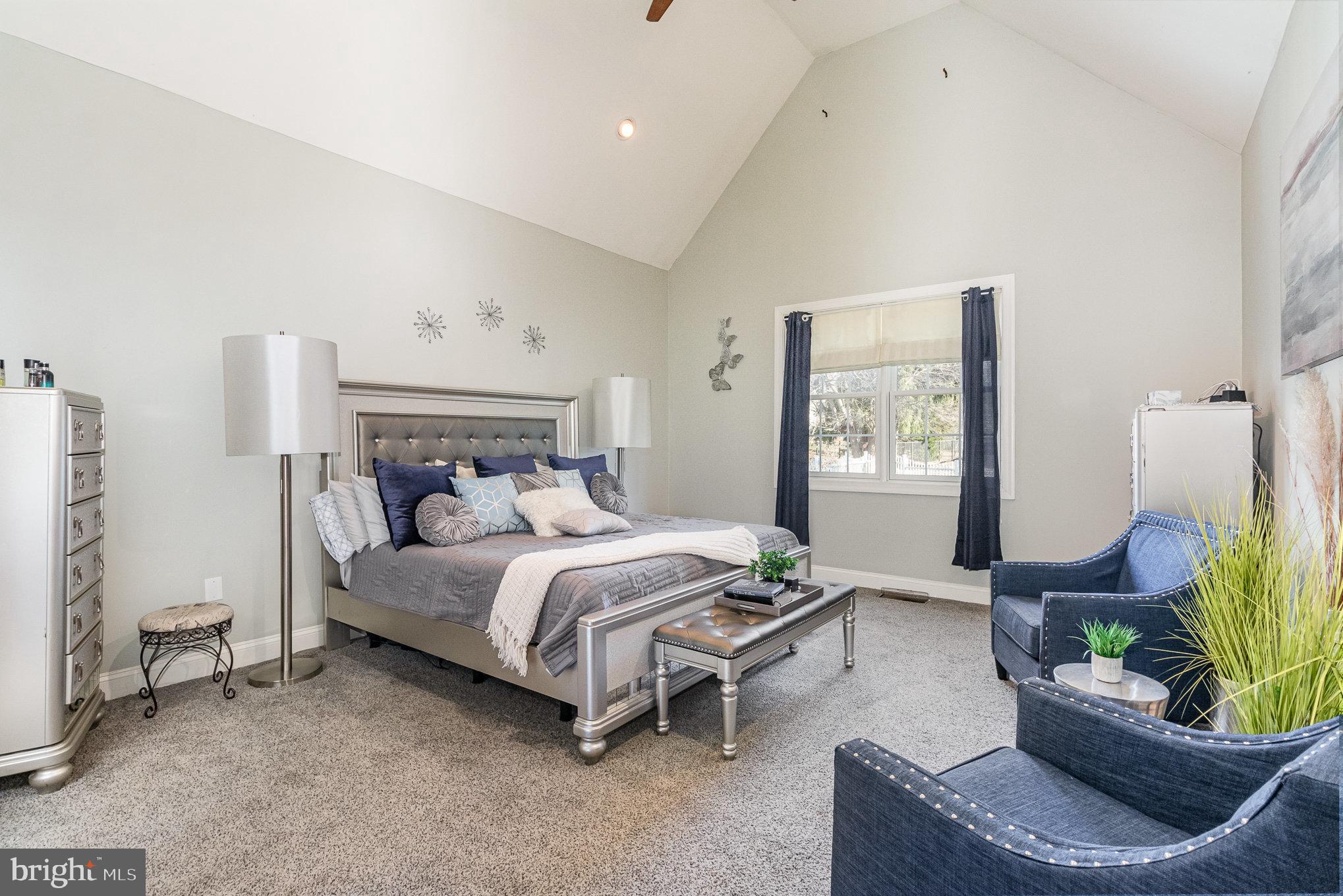 FOREST HILLS - Residential