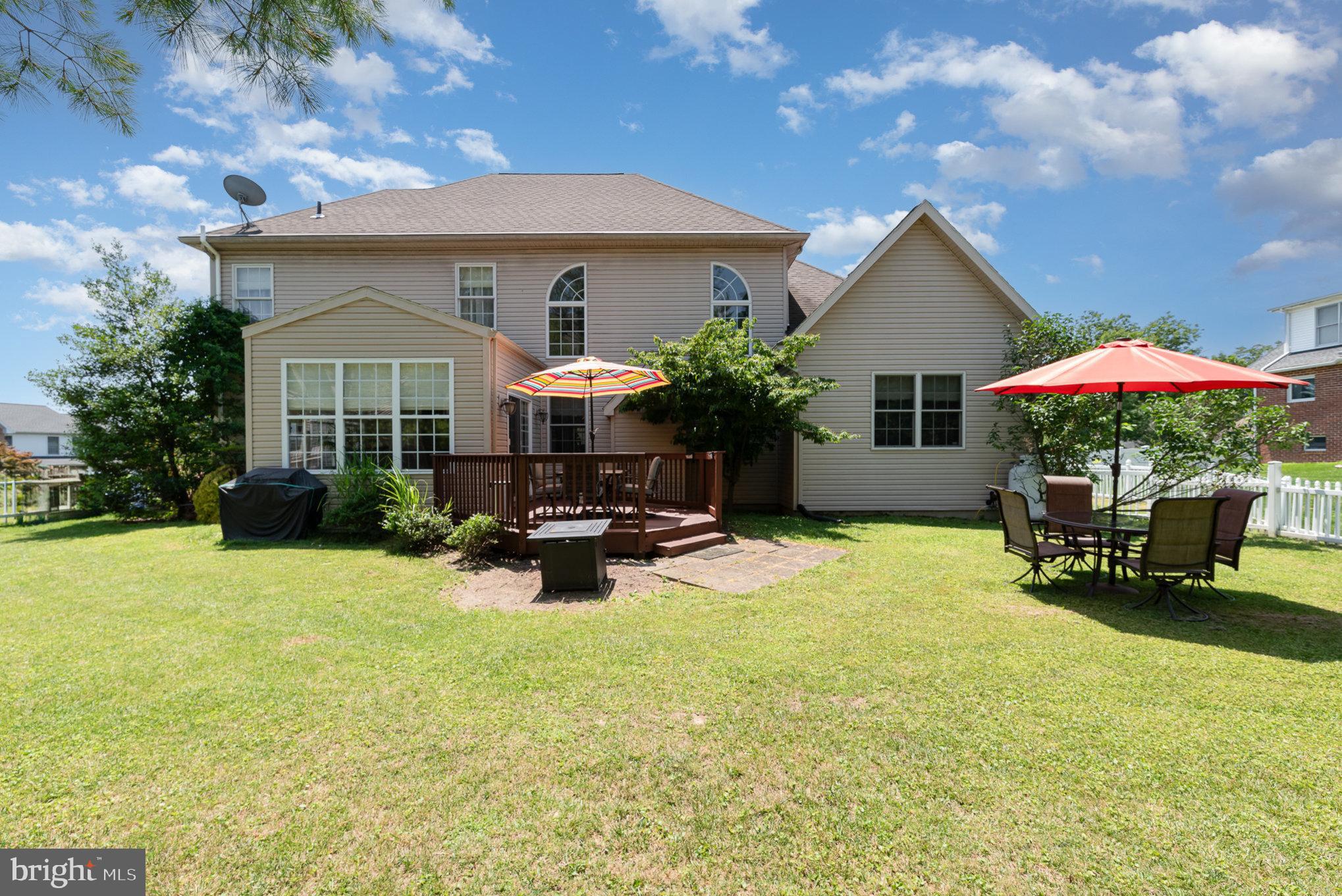 FOREST HILLS - Residential