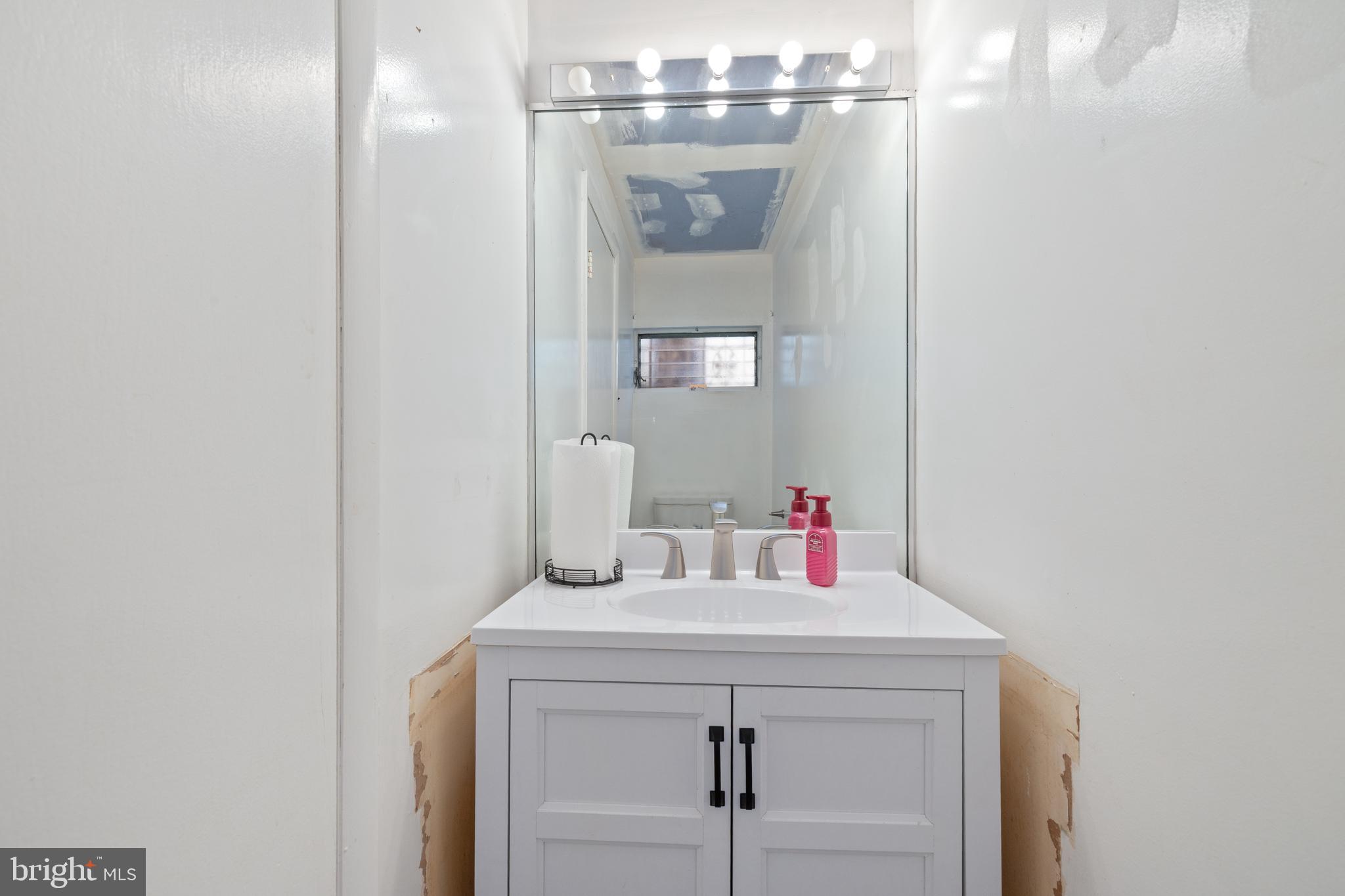 WATERBURY HEIGHTS - Residential