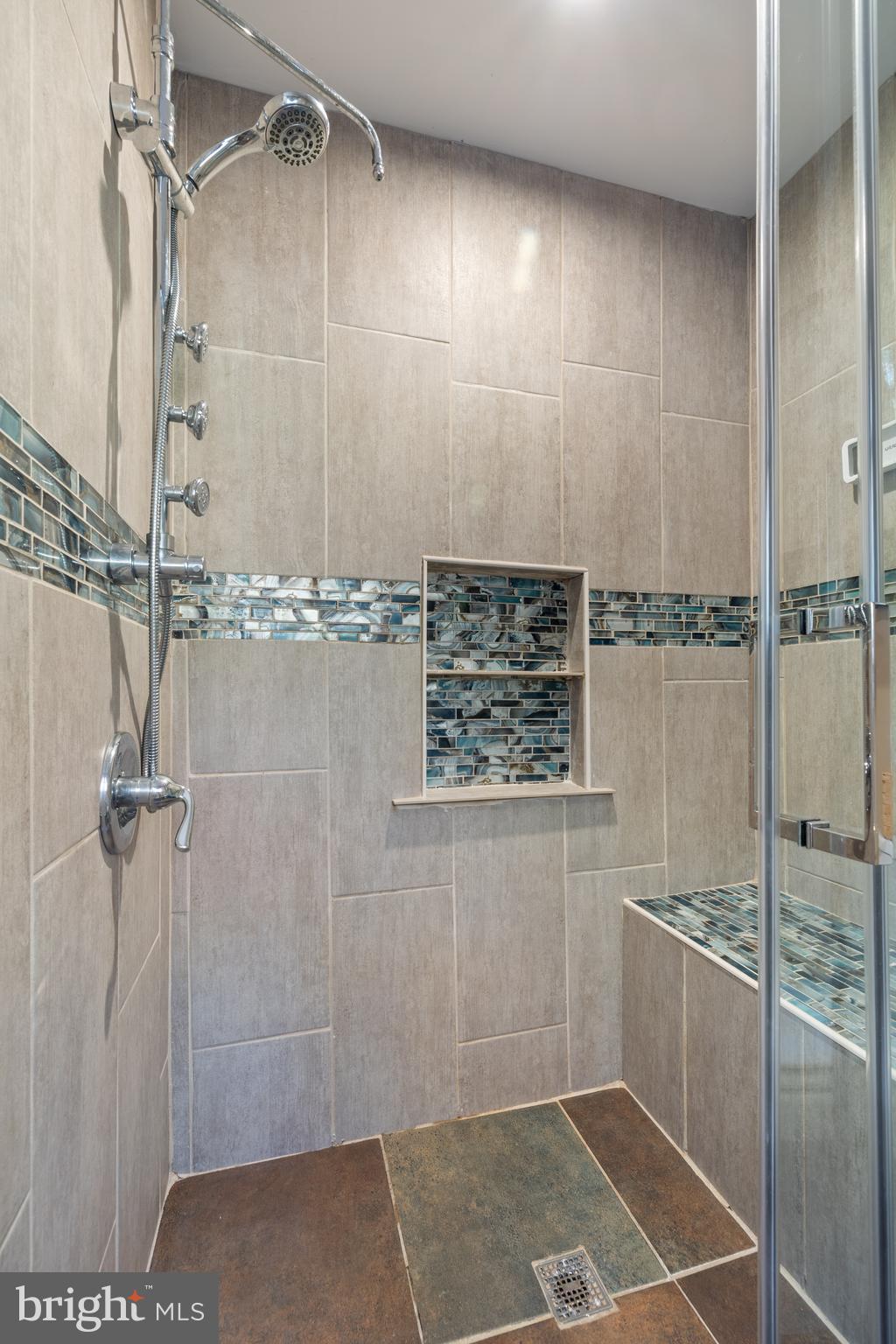 WATERBURY HEIGHTS - Residential