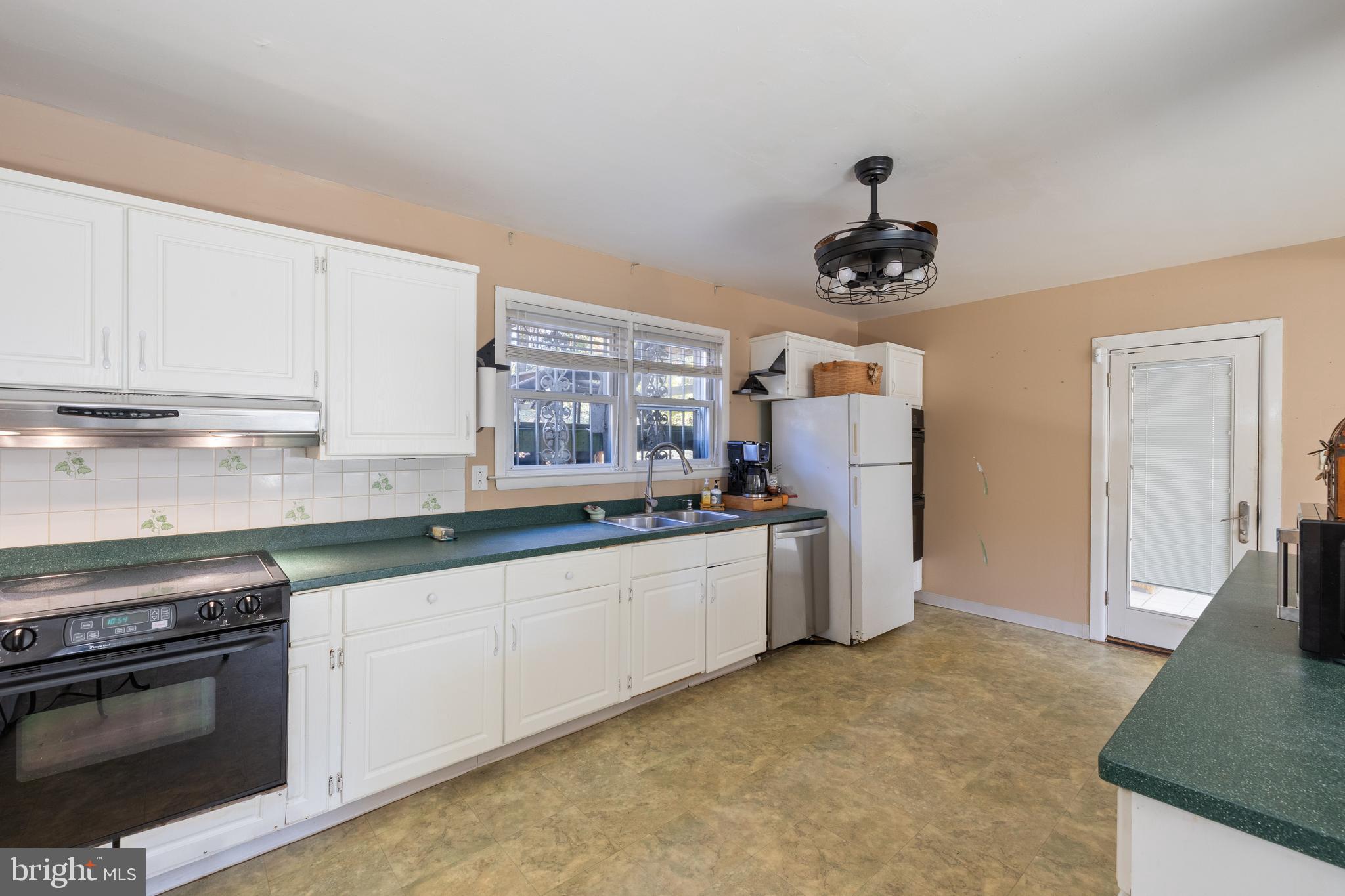 WATERBURY HEIGHTS - Residential