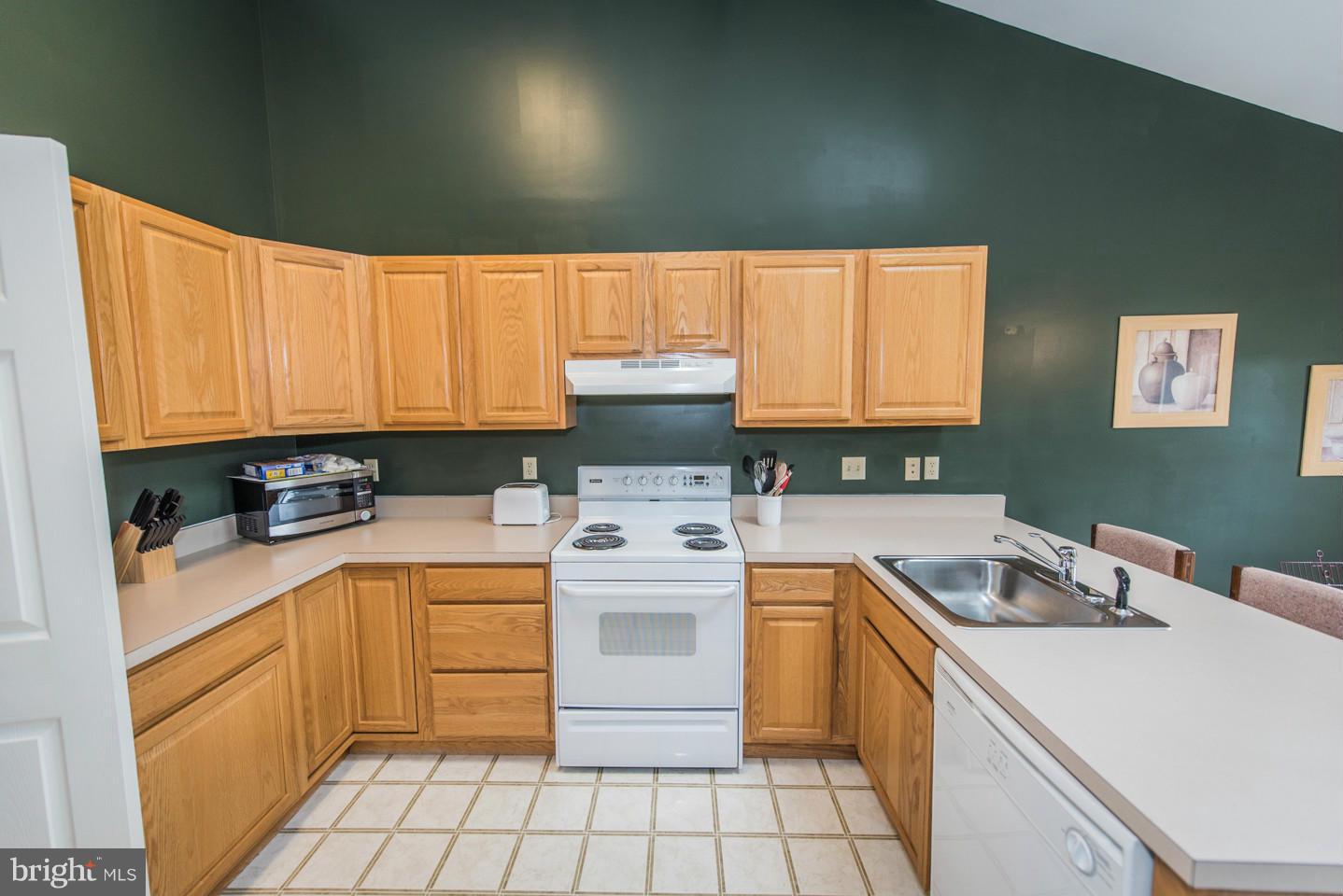 THE WOODS - Residential Lease