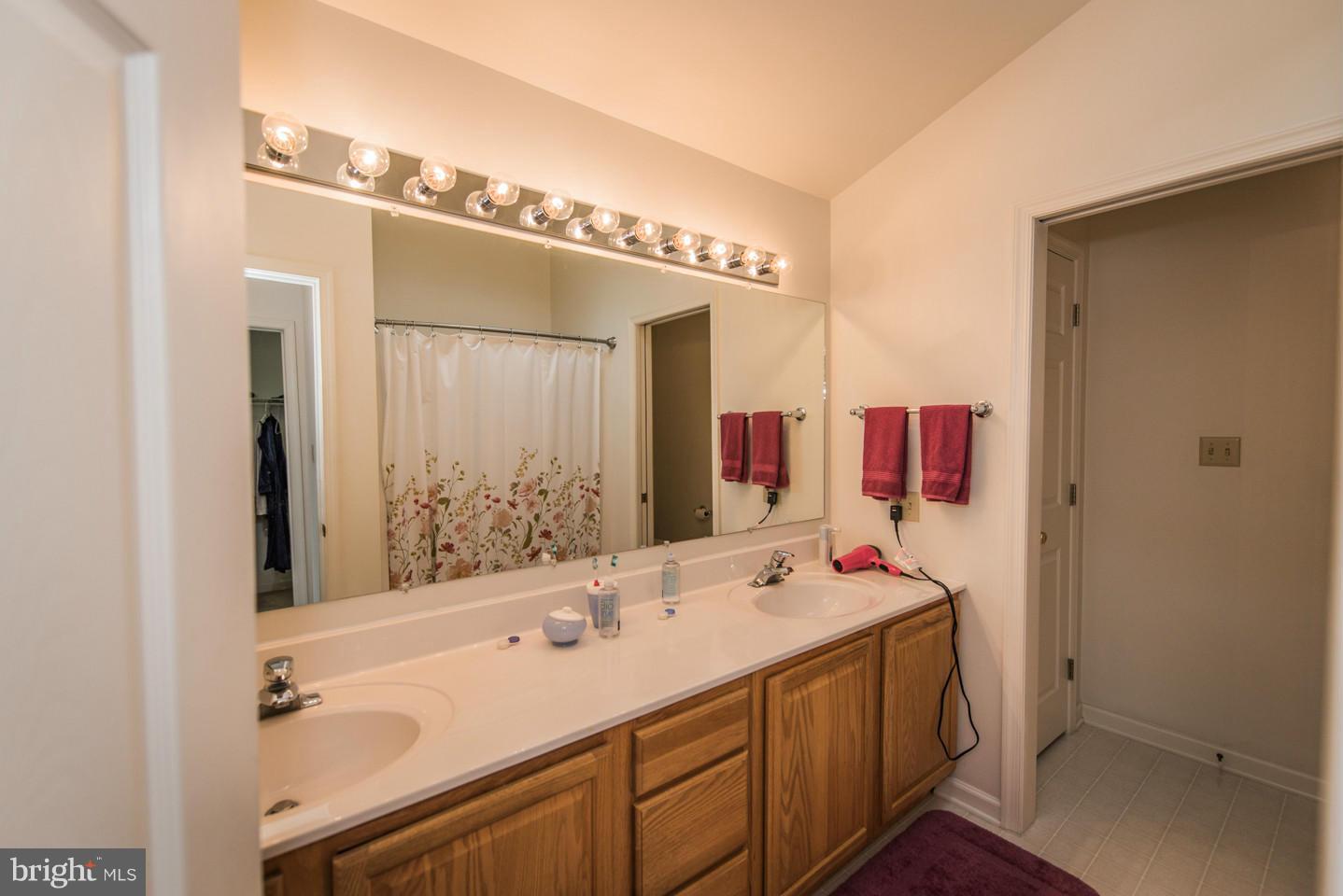 THE WOODS - Residential Lease