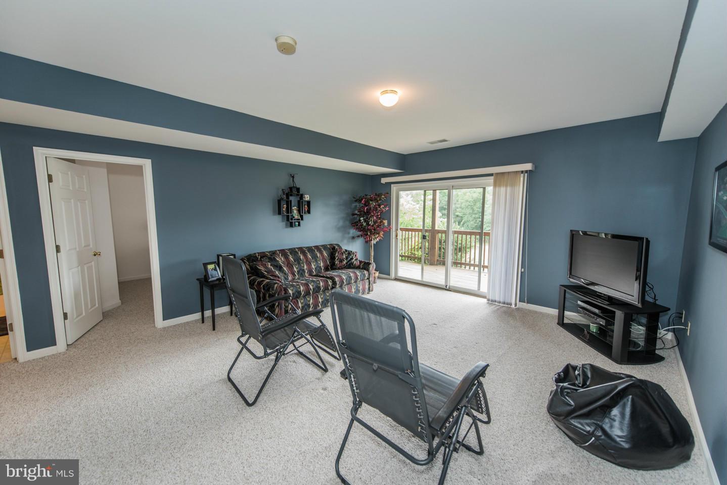 THE WOODS - Residential Lease