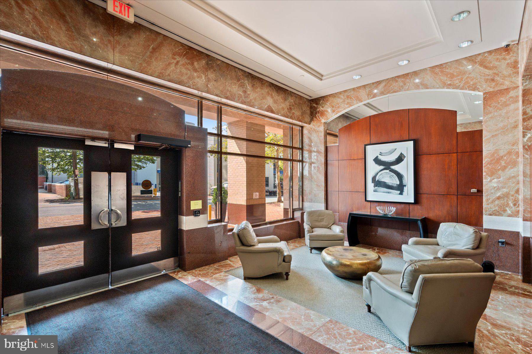 FAIRMONT PLAZA - Residential