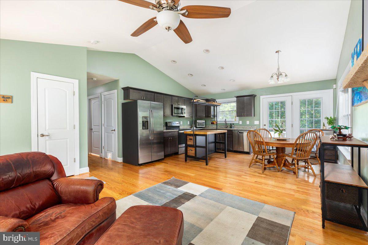 BLUE MOUNTAIN - Residential