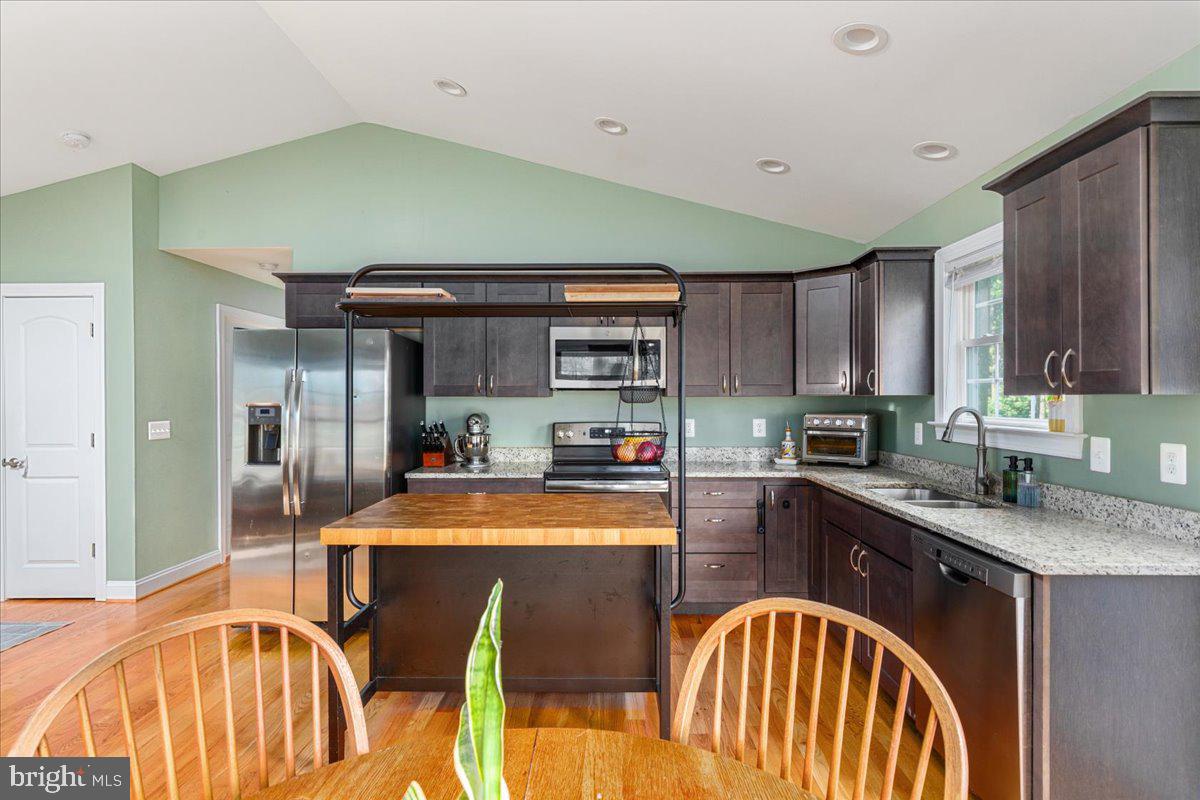 BLUE MOUNTAIN - Residential