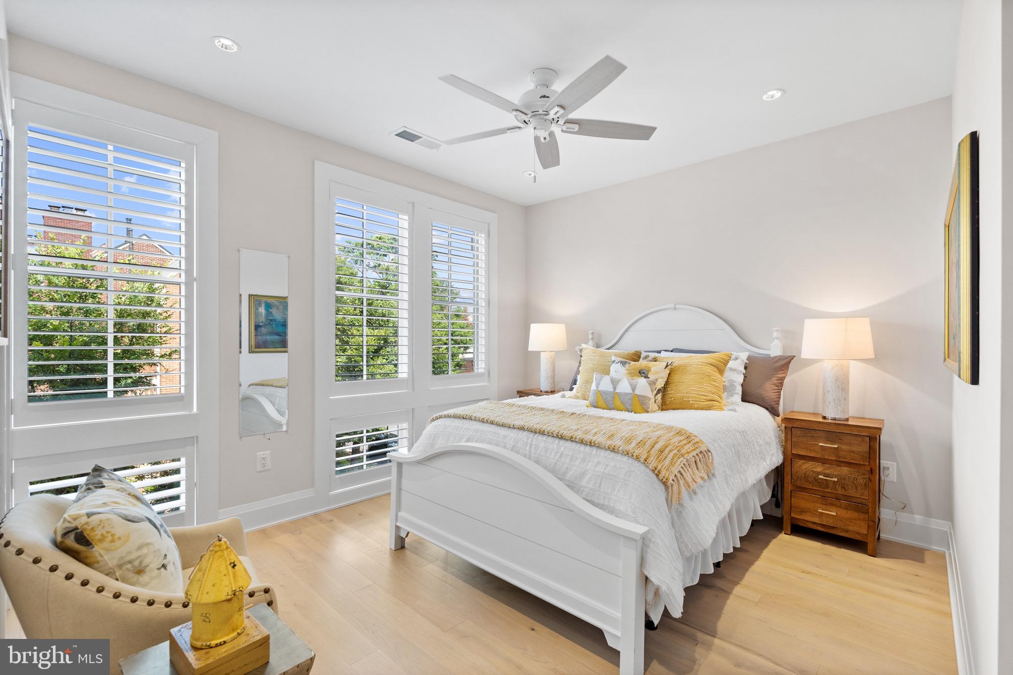 ROBINSON LANDING - Residential