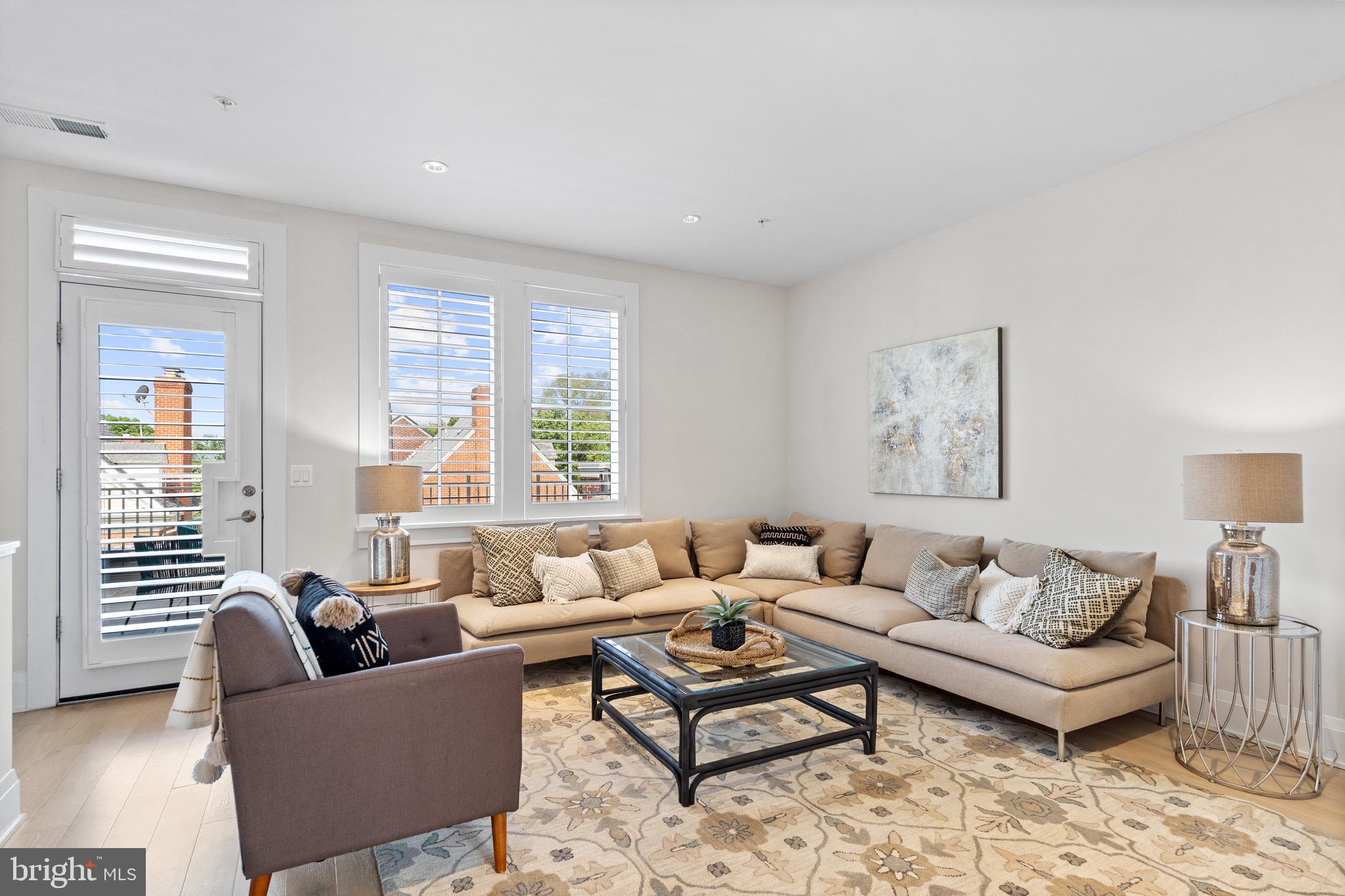 ROBINSON LANDING - Residential