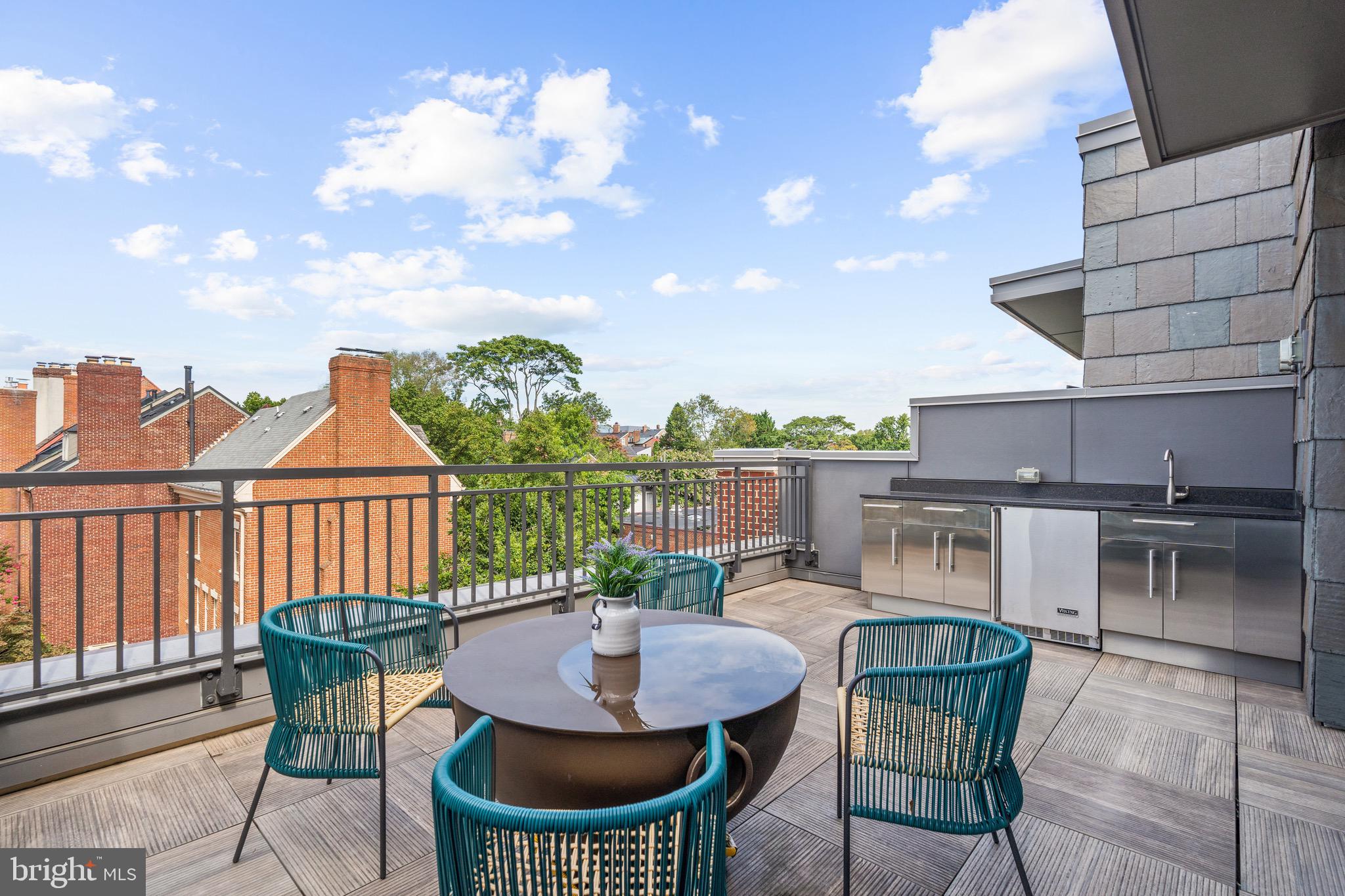 ROBINSON LANDING - Residential