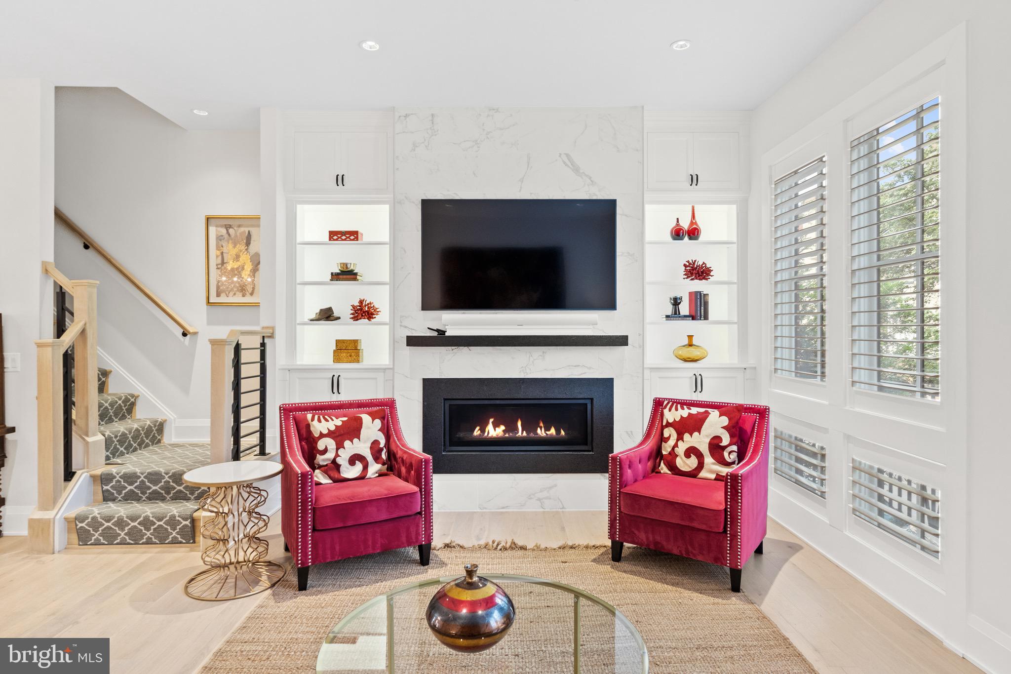 ROBINSON LANDING - Residential