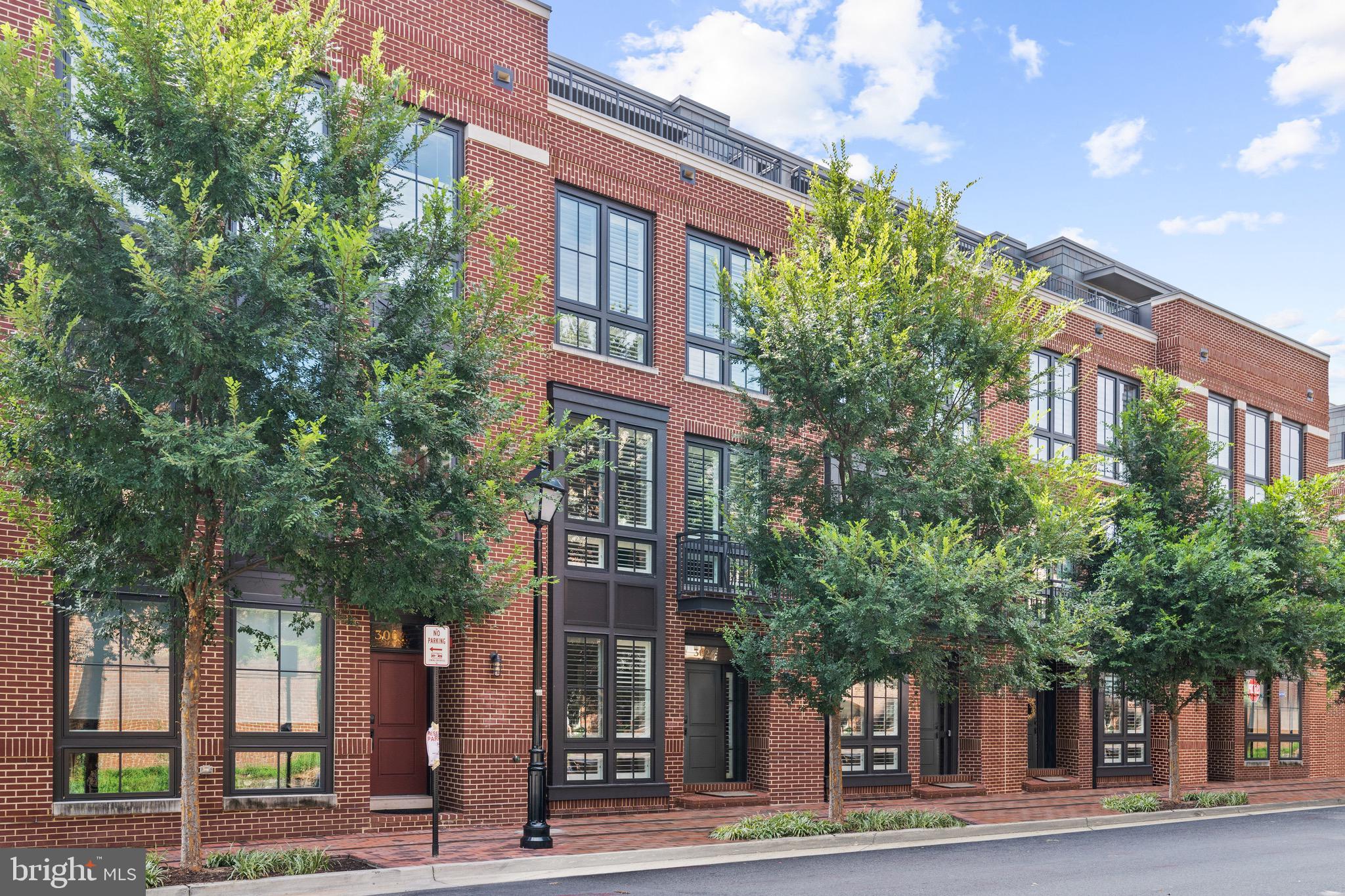 ROBINSON LANDING - Residential