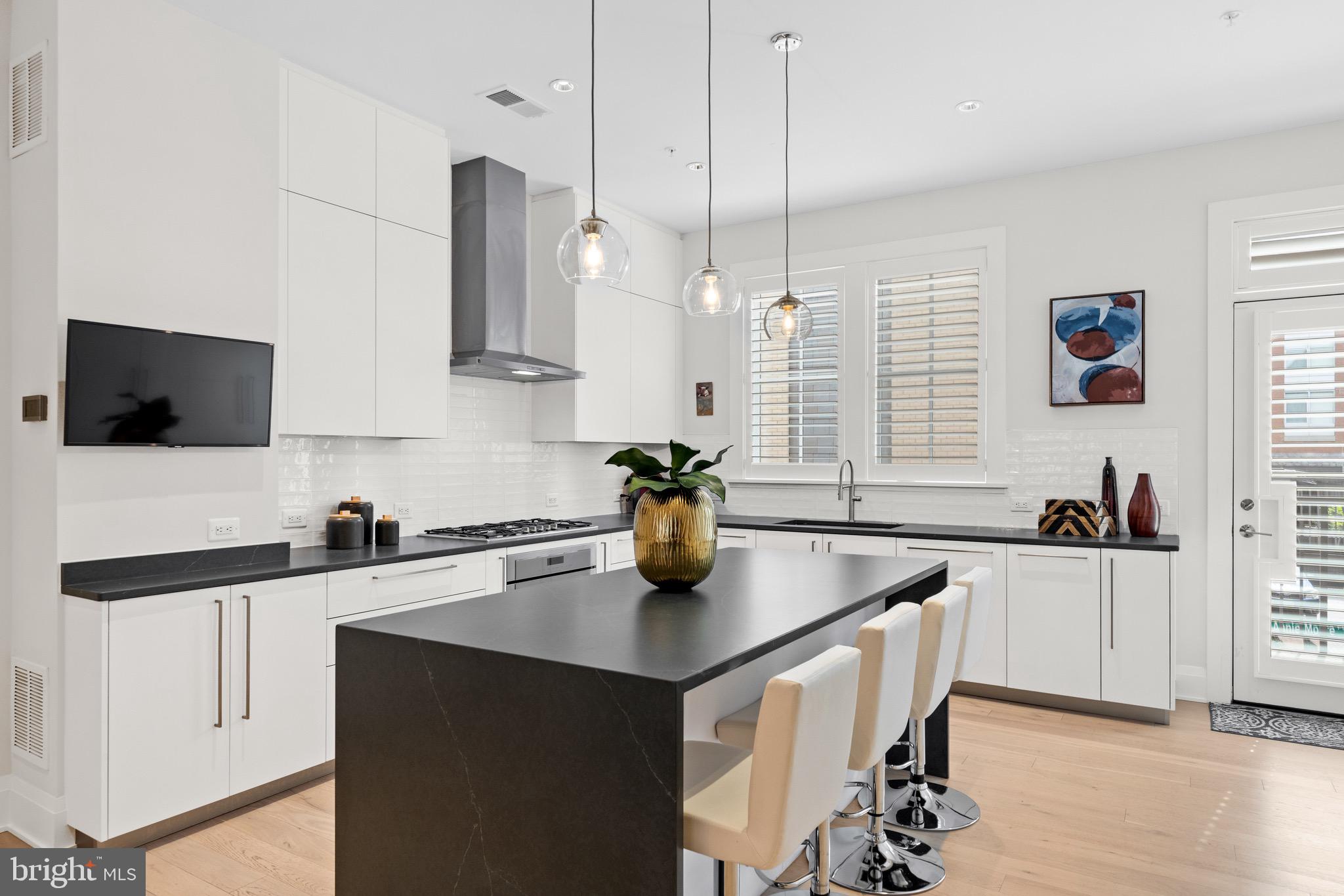 ROBINSON LANDING - Residential