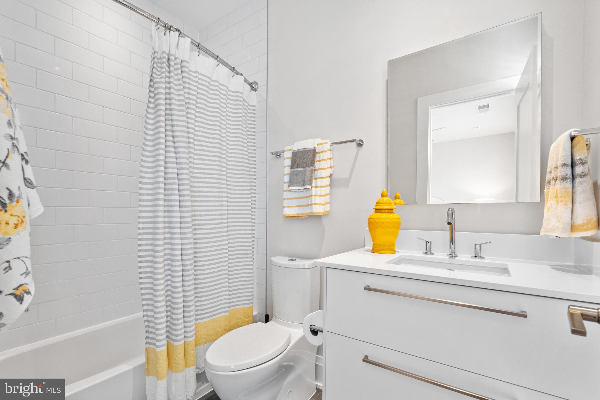 ROBINSON LANDING - Residential