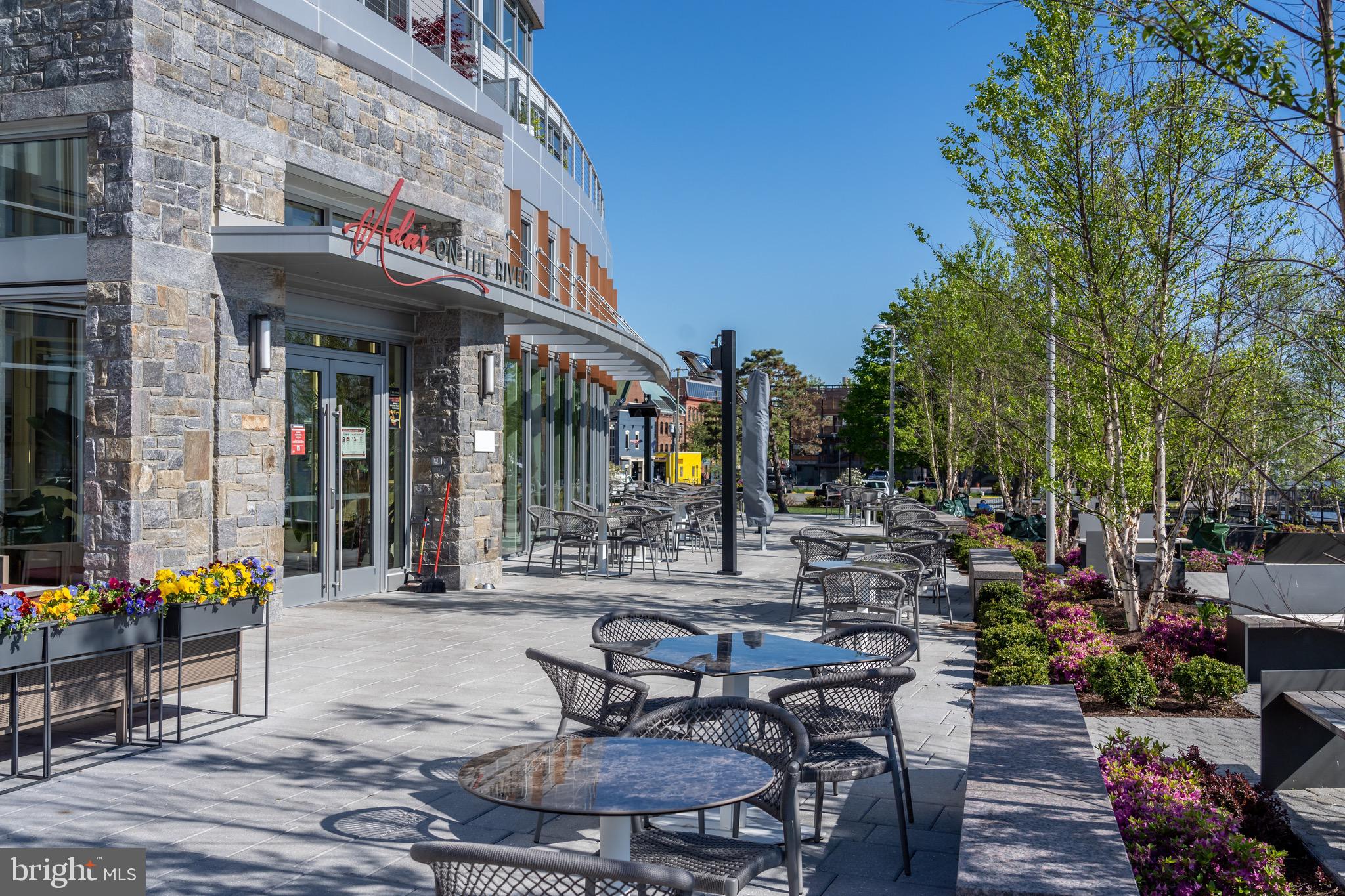 ROBINSON LANDING - Residential