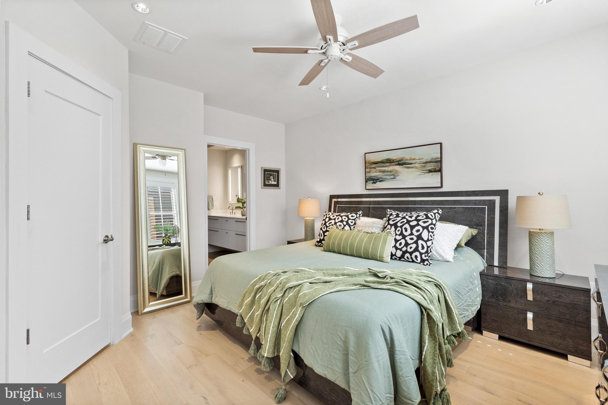 ROBINSON LANDING - Residential