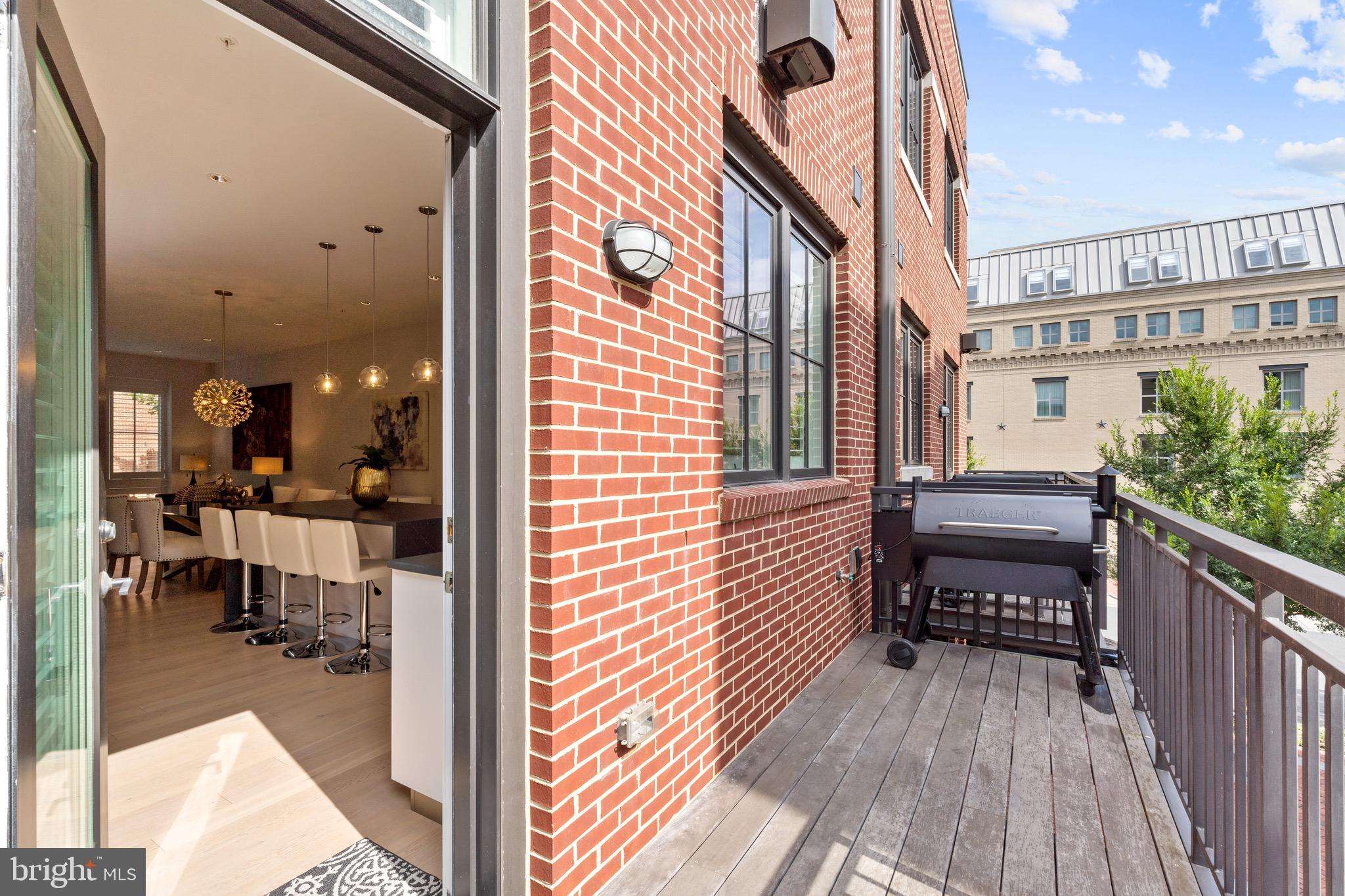 ROBINSON LANDING - Residential