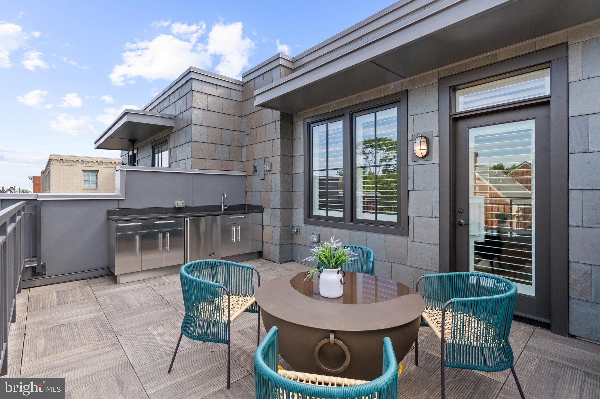 ROBINSON LANDING - Residential