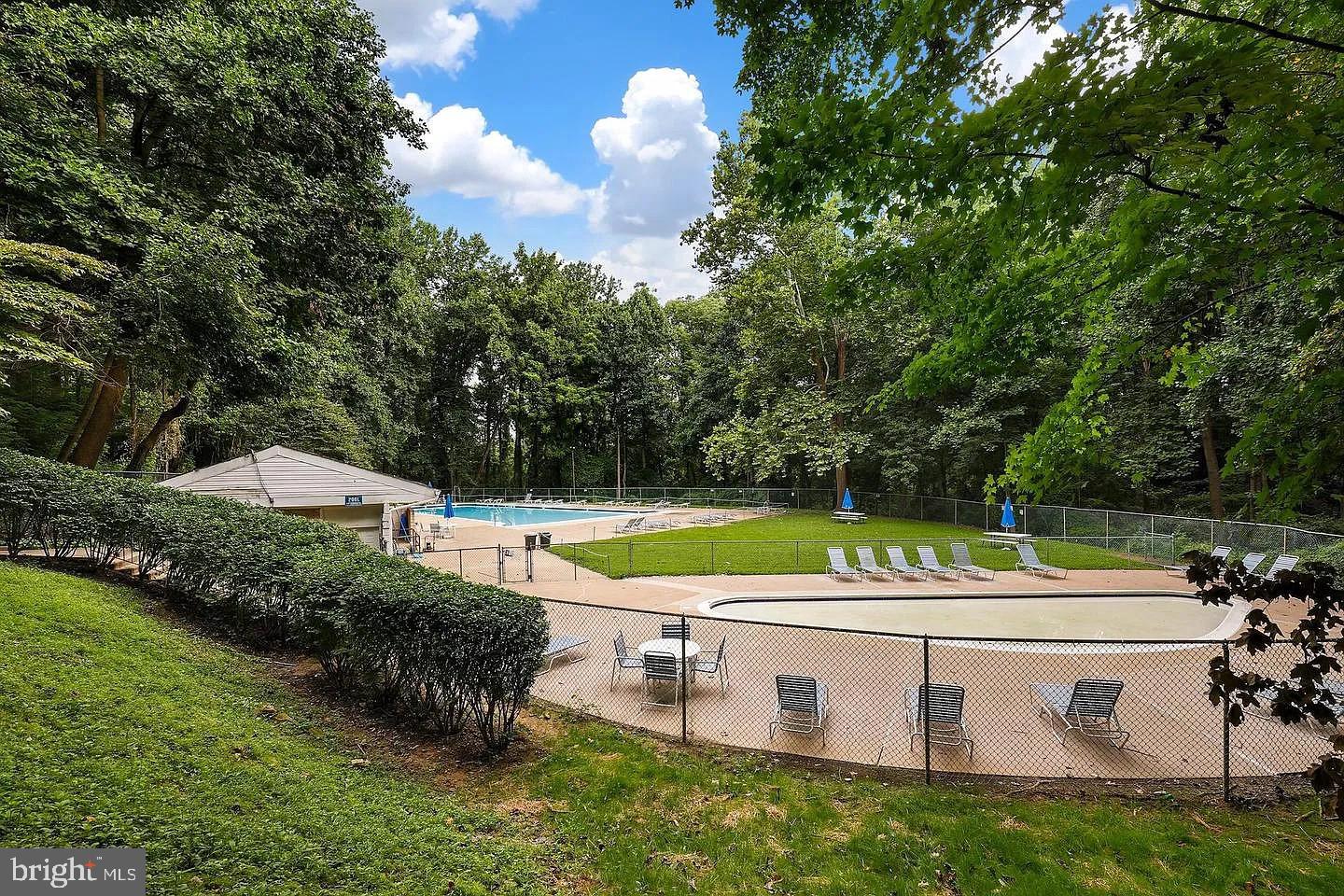 FAIRFAX HERITAGE - Residential