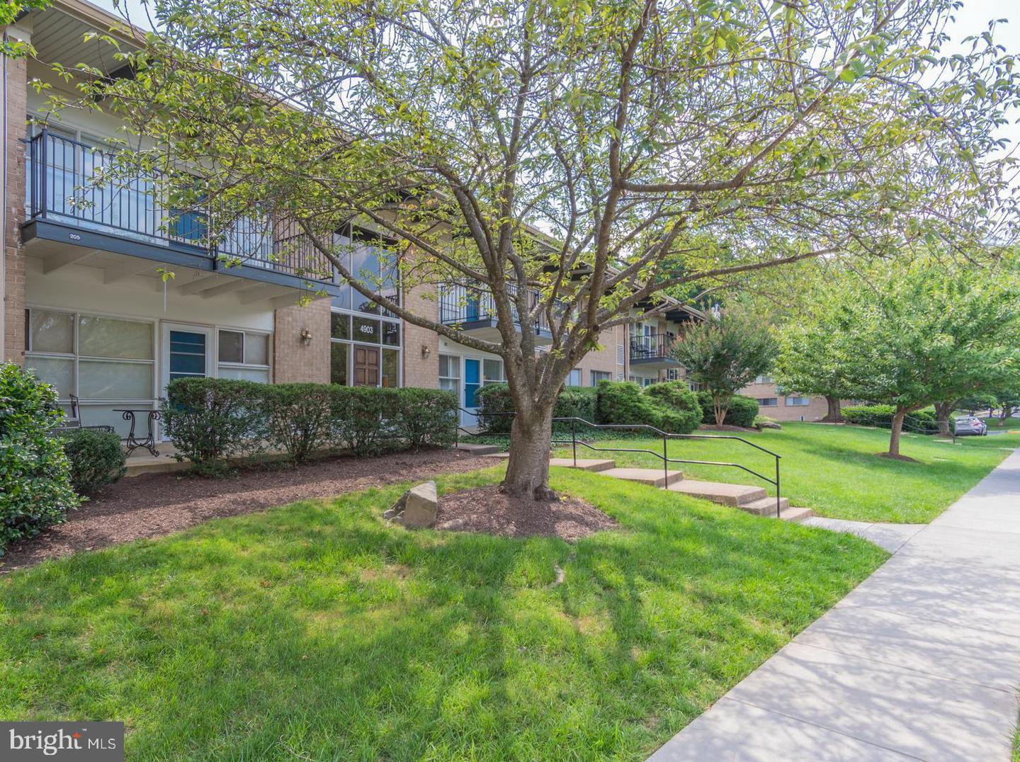 FAIRFAX HERITAGE - Residential