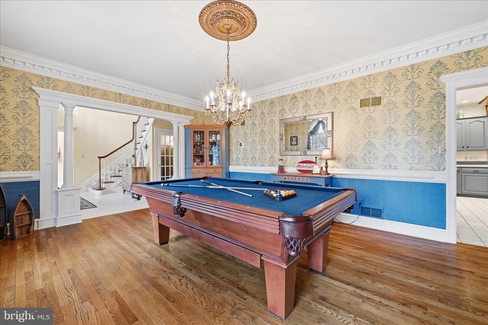 TIMBER VILLA - Residential